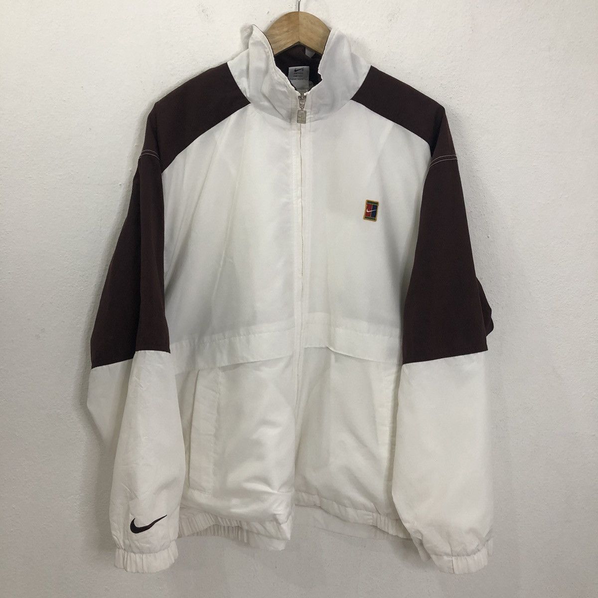 Vintage Vintage Nike Court Embroidery Small Logo Jacket Size US XXL / EU 58 / 5 - 2 Thumbnail