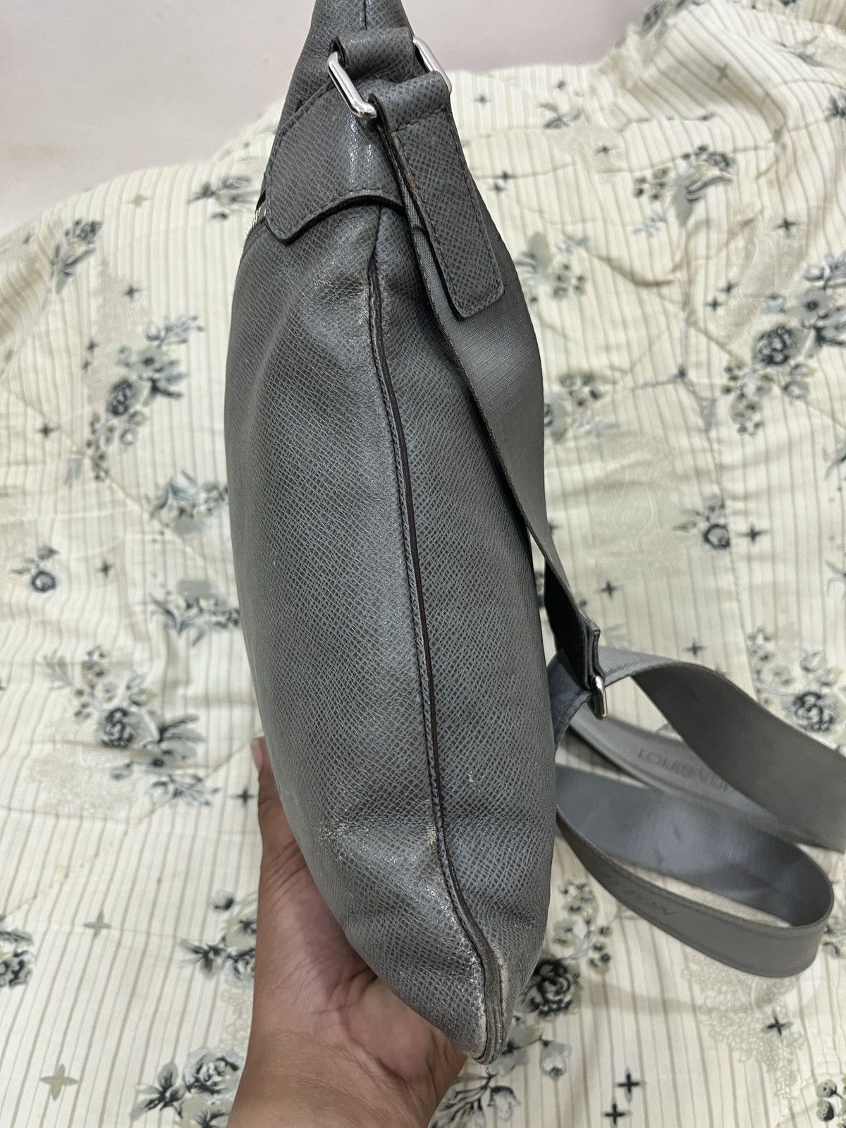 Louis Vuitton LOUIS VUITTON TAIGA SASHA BAGS Size ONE SIZE - 6 Thumbnail