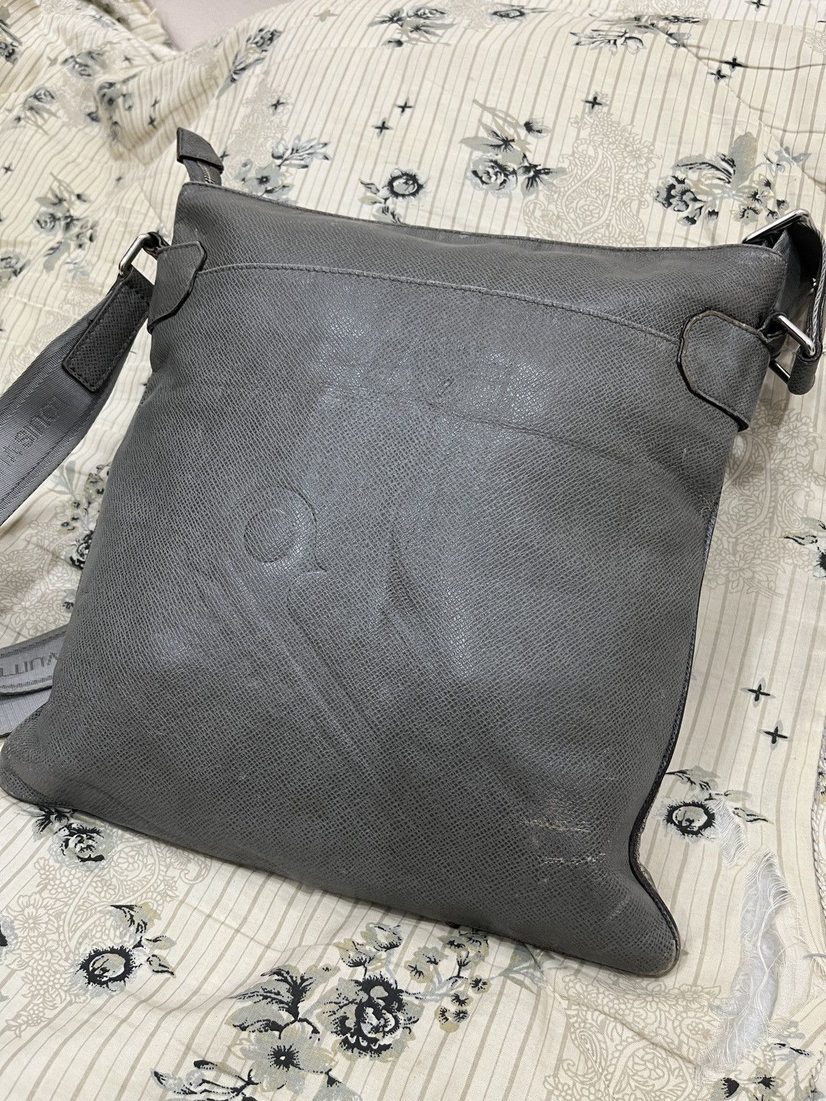 Louis Vuitton LOUIS VUITTON TAIGA SASHA BAGS Size ONE SIZE - 7 Thumbnail