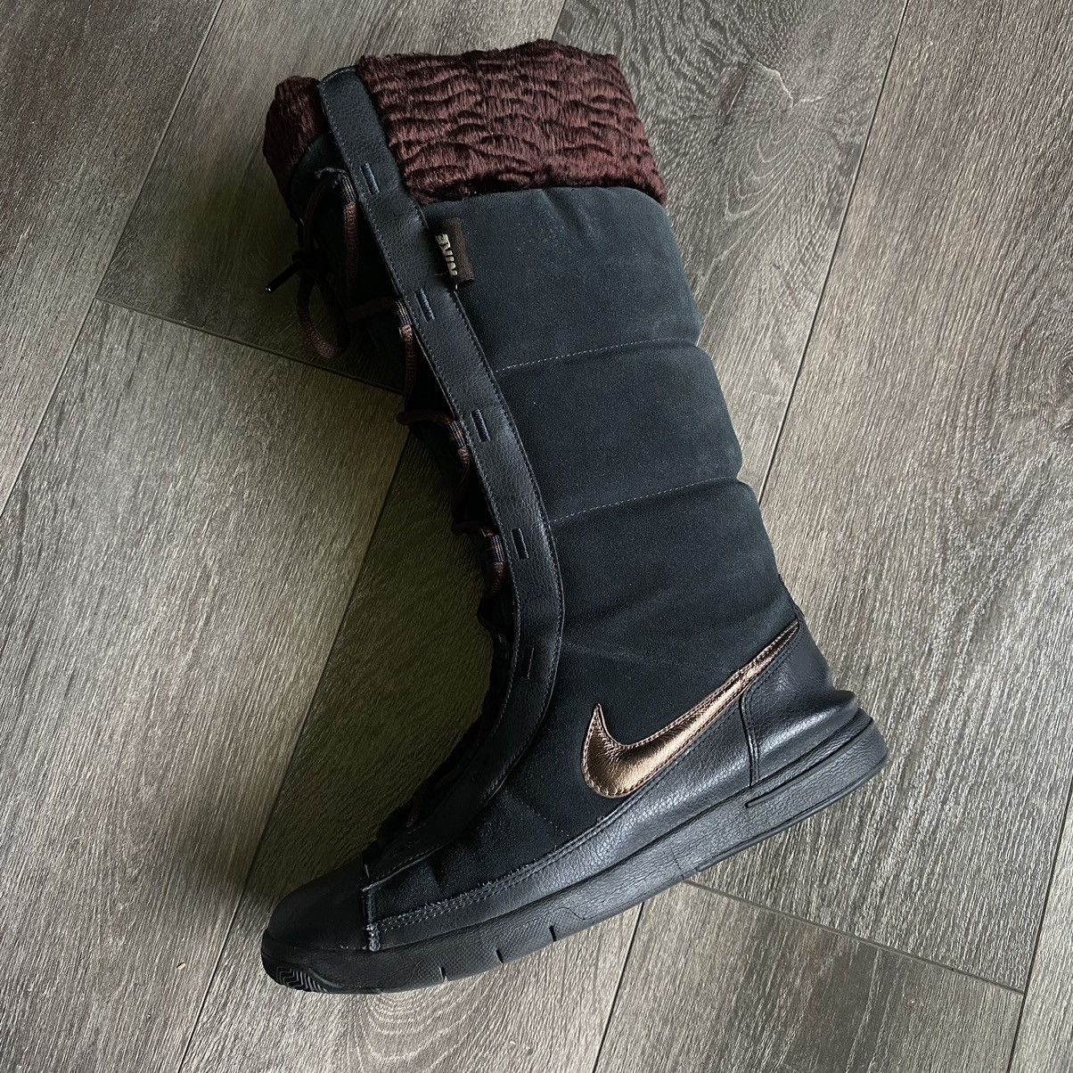 Nike Vintage Y2K 2000s Nike Winter High Lace Faux Fur Snow Boots Size US 7.5 / IT 37.5 - 9 Thumbnail
