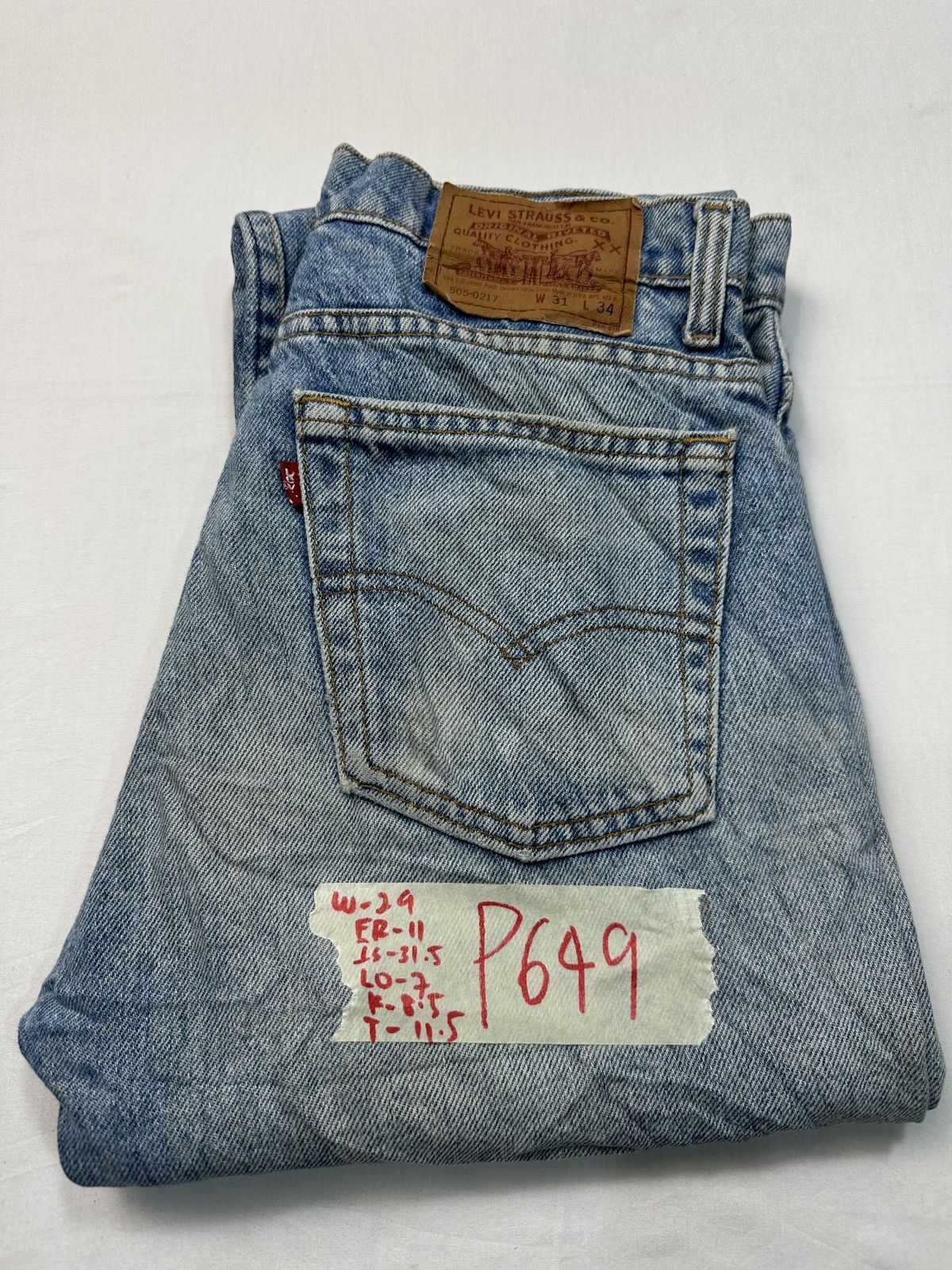 Levi's Vintage Clothing Vintage Levi’s 505 made in USA denim jeans Size US 29 - 21 Thumbnail
