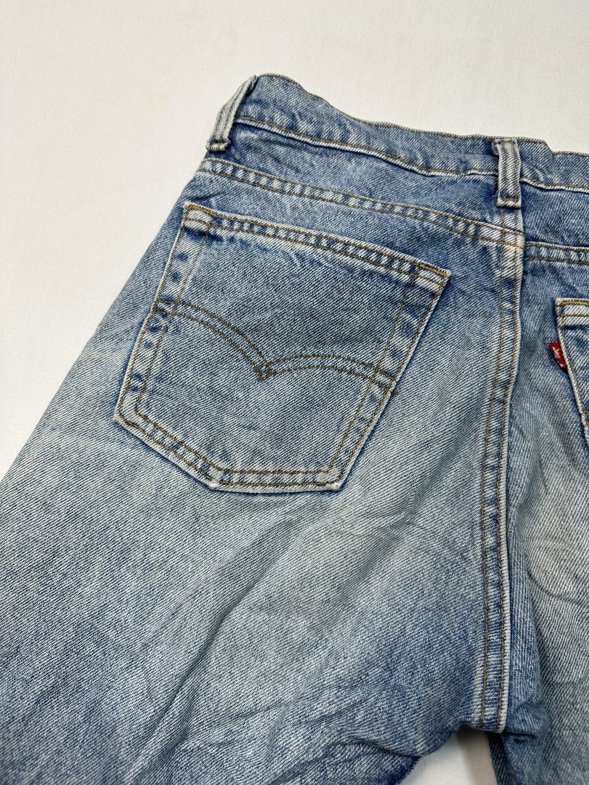 Levi's Vintage Clothing Vintage Levi’s 505 made in USA denim jeans Size US 29 - 18 Thumbnail