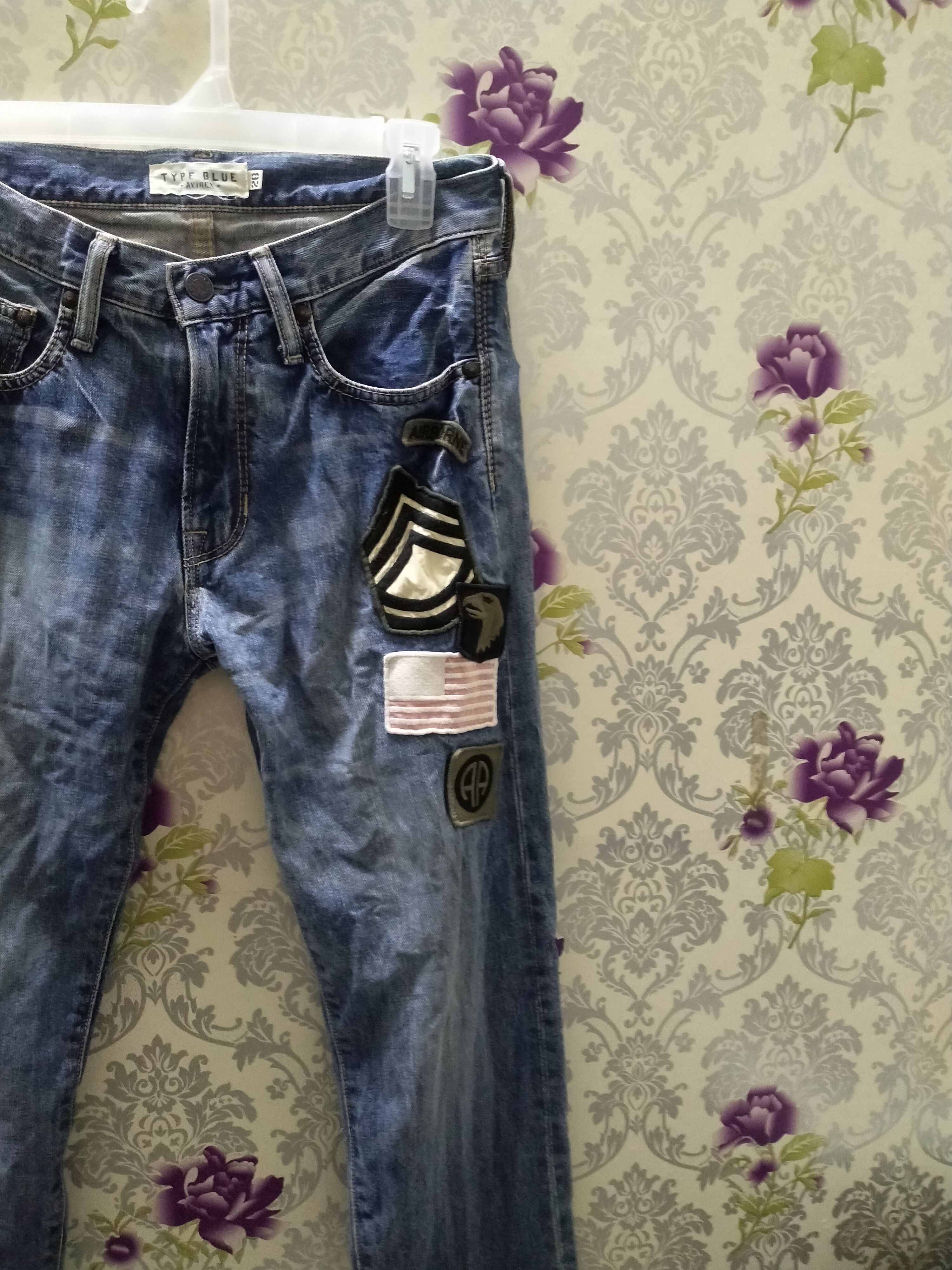 Avirex AVIREX TYPE BLUE JEANS WITH PATCHES Size US 30 / EU 46 - 4 Thumbnail