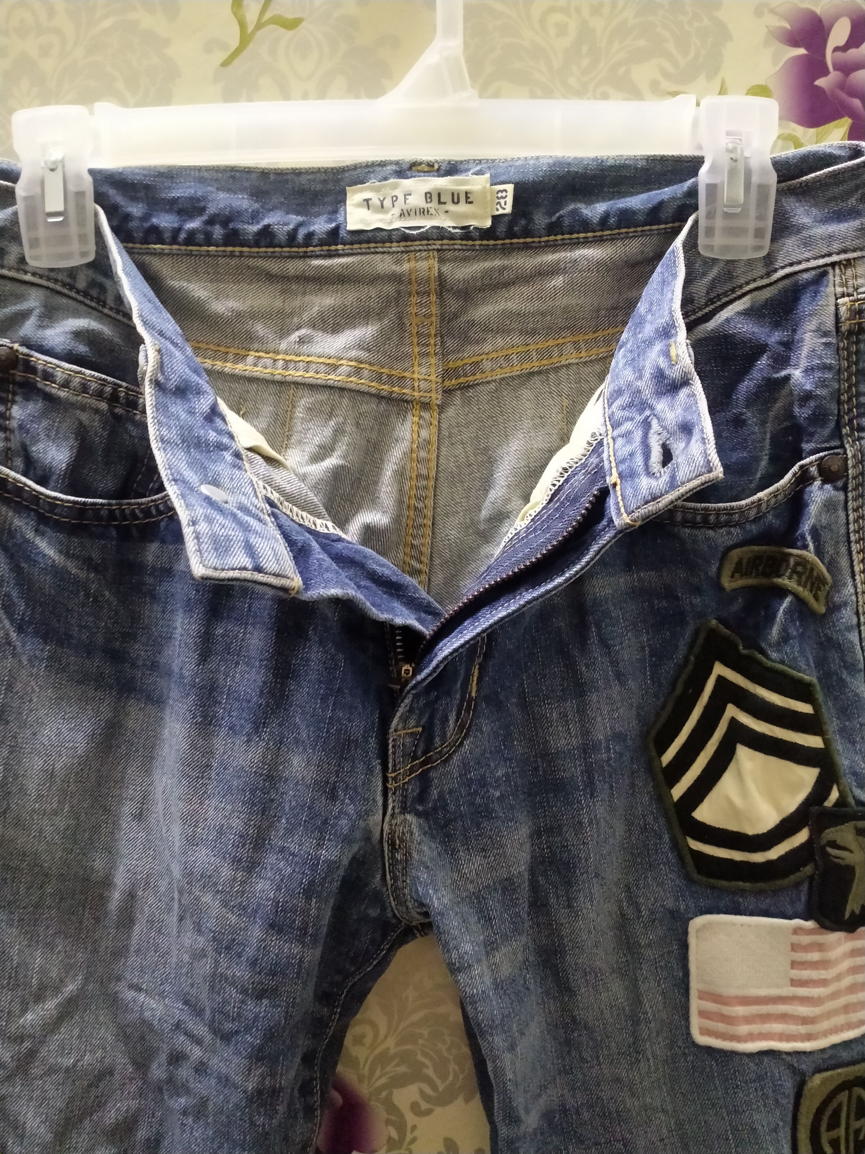 Avirex AVIREX TYPE BLUE JEANS WITH PATCHES Size US 30 / EU 46 - 7 Thumbnail