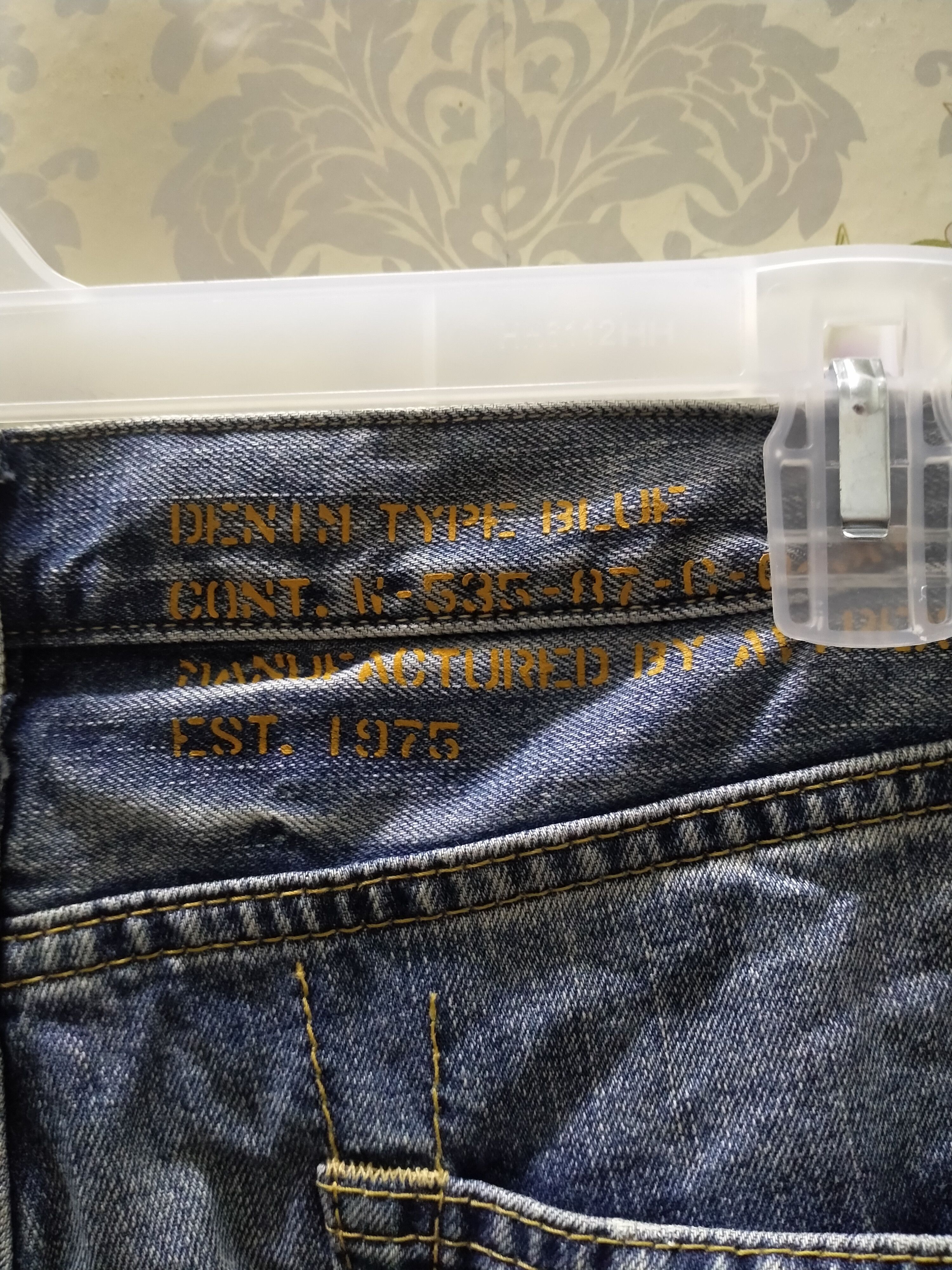 Avirex AVIREX TYPE BLUE JEANS WITH PATCHES Size US 30 / EU 46 - 12 Thumbnail