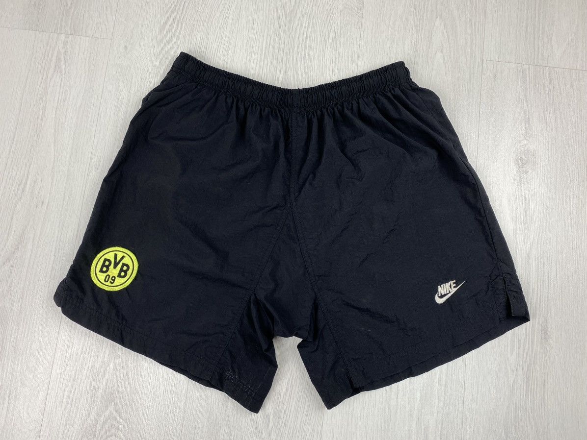 Nike Vintage Borussia Dortmund BVB Nike Shorts Y2K PSG Barcelona Size US 32 / EU 48 - 1 Thumbnail