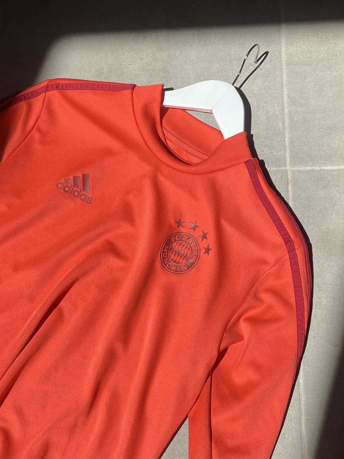 Adidas 2019 Adidas Bayern Munchen longsleeve red jersey Size US M / EU 48-50 / 2 - 9 Thumbnail