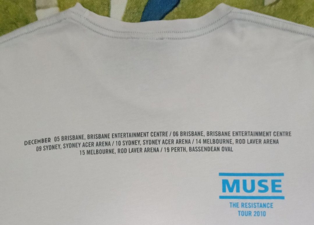 Band Tees × basketcase gallery MUSE The Resistance Tour 2010 T-shirt Size US M / EU 48-50 / 2 - 11 Thumbnail