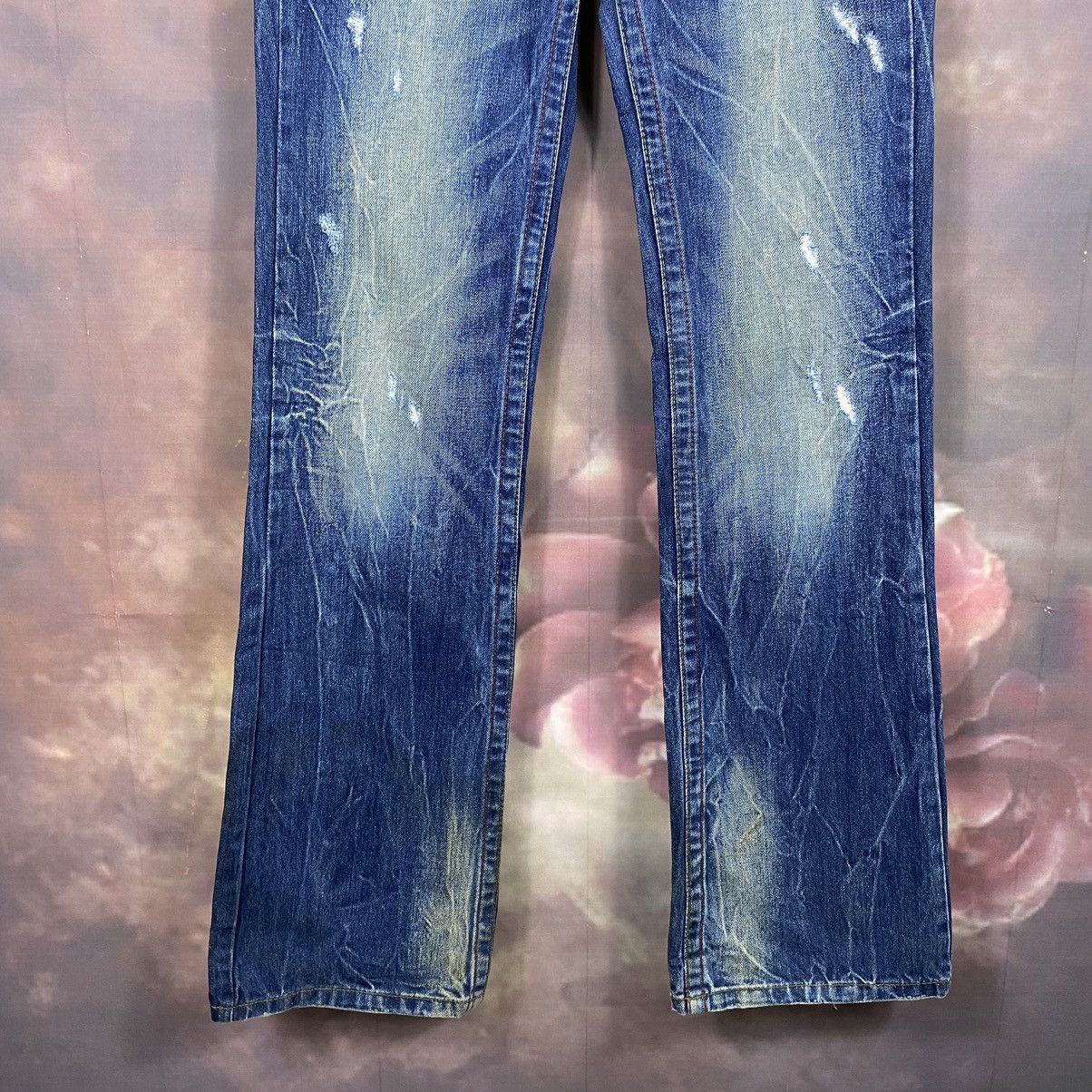 If Six Was Nine × Japanese Brand × Vintage Red Pepper Navite Embroidery Flare Denim Jeans Size 30" / US 8 / IT 44 - 4 Thumbnail