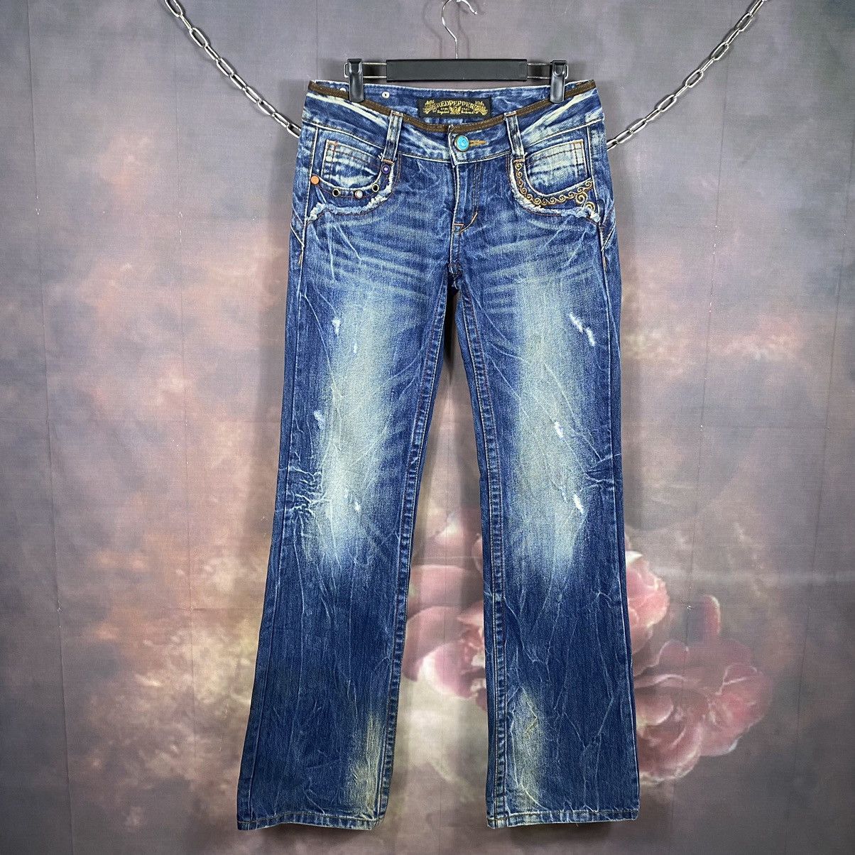 If Six Was Nine × Japanese Brand × Vintage Red Pepper Navite Embroidery Flare Denim Jeans Size 30" / US 8 / IT 44 - 2 Thumbnail