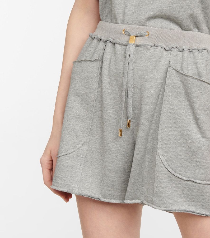 o1w1db10623 Shorts in Grey
