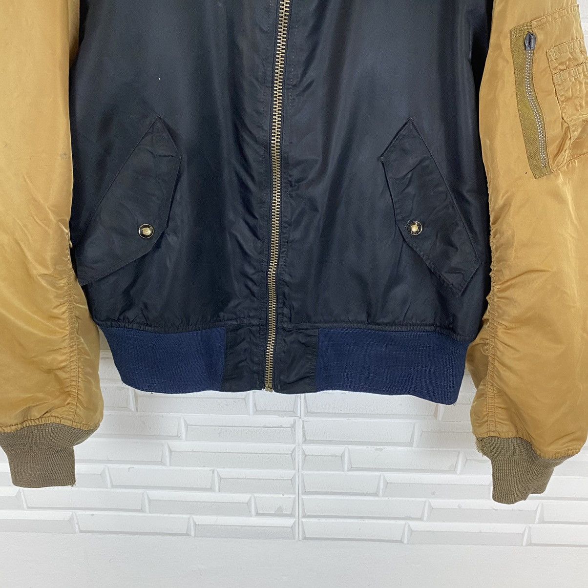 Alpha Industries Vintage Alpha Industries bomber jacket nice design Size US M / EU 48-50 / 2 - 7 Thumbnail