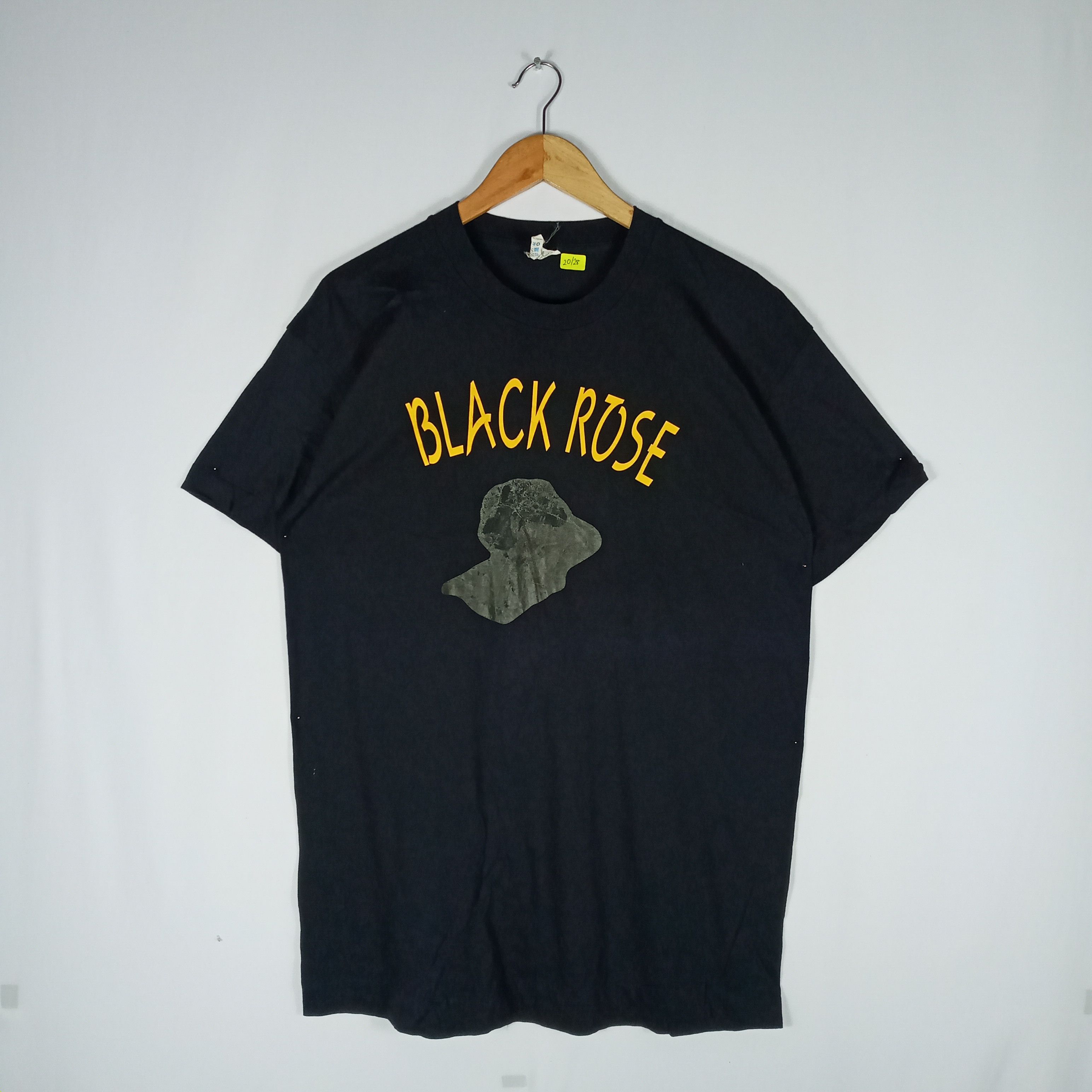 Band Tees × Vintage Vintage 90s British Heavy Metal Band Black Rose Size US M / EU 48-50 / 2 - 1 Thumbnail