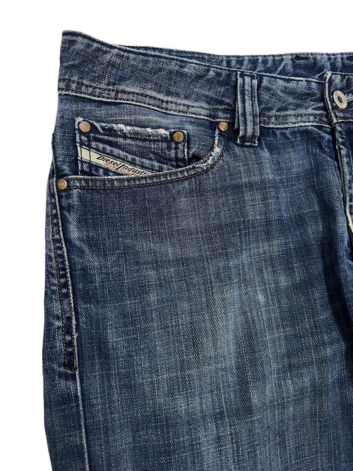 Diesel Vintage Diesel Italy Distressed Denim Jeans 36x33 Size US 36 / EU 52 - 4 Thumbnail
