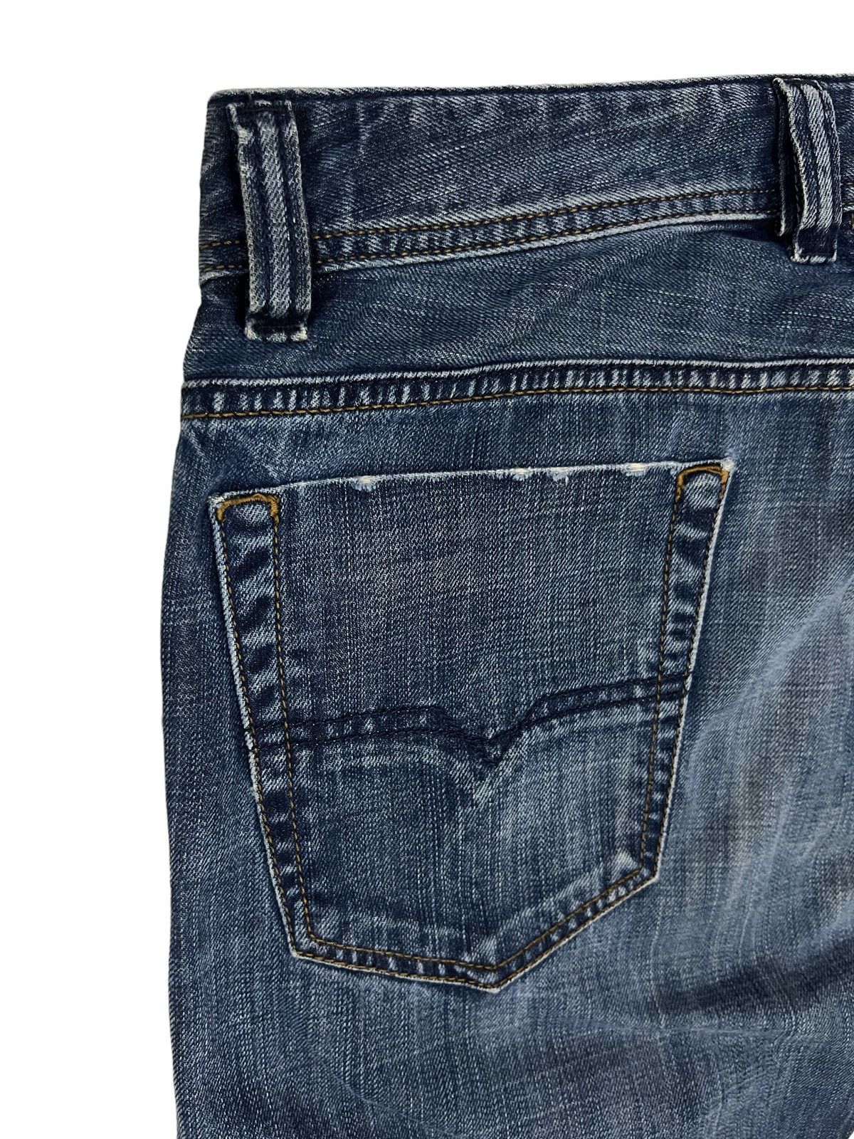 Diesel Vintage Diesel Italy Distressed Denim Jeans 36x33 Size US 36 / EU 52 - 8 Thumbnail