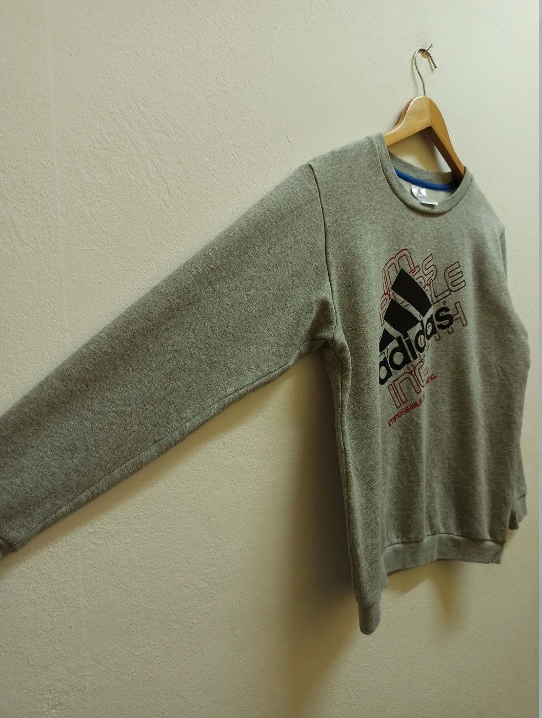 Adidas Vintage 00's Adidas Sweatshirts Big Logo Nice Design (c32) Size US S / EU 44-46 / 1 - 3 Thumbnail