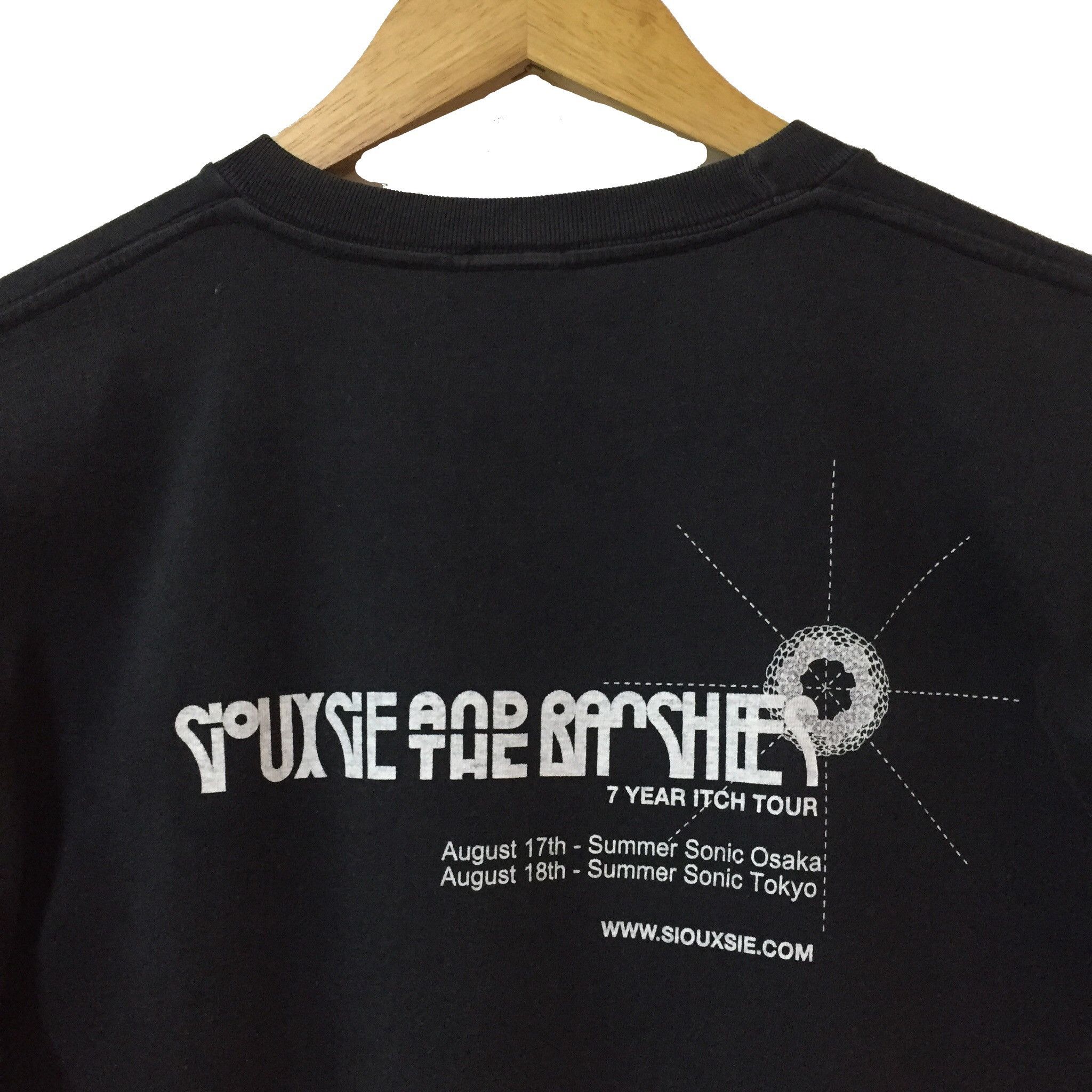 Band Tees VINTAGE SIOUXSIE AND THE BANSHEES SEVEN YEAR ITCH JAPAN TOUR Size US M / EU 48-50 / 2 - 7 Thumbnail