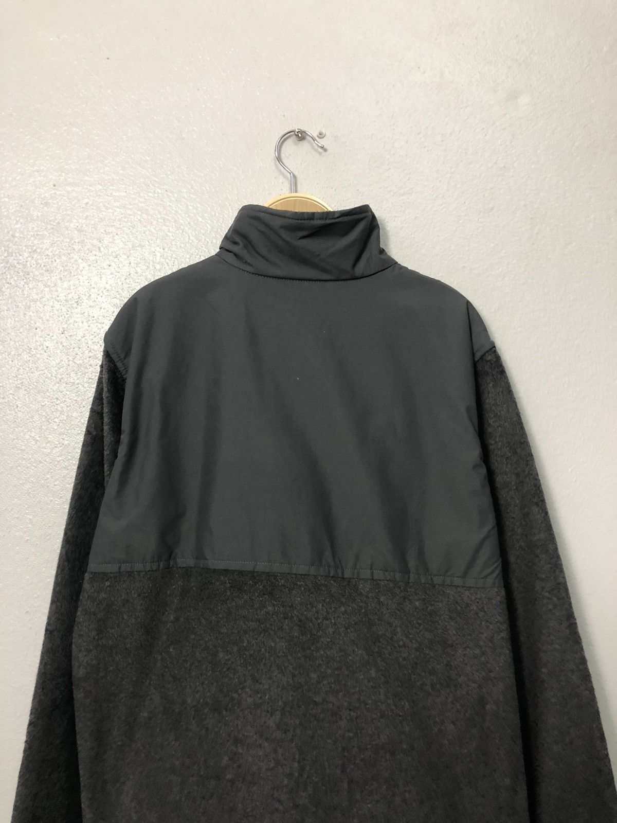 Columbia Vintage Columbia Sportswear Company Zipper Up Fleece Jacket Size US L / EU 52-54 / 3 - 8 Thumbnail
