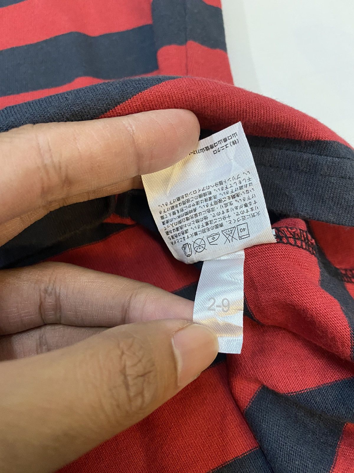 Uniqlo Kurt Cobain Stripe Tee Size US XL / EU 56 / 4 - 5 Thumbnail