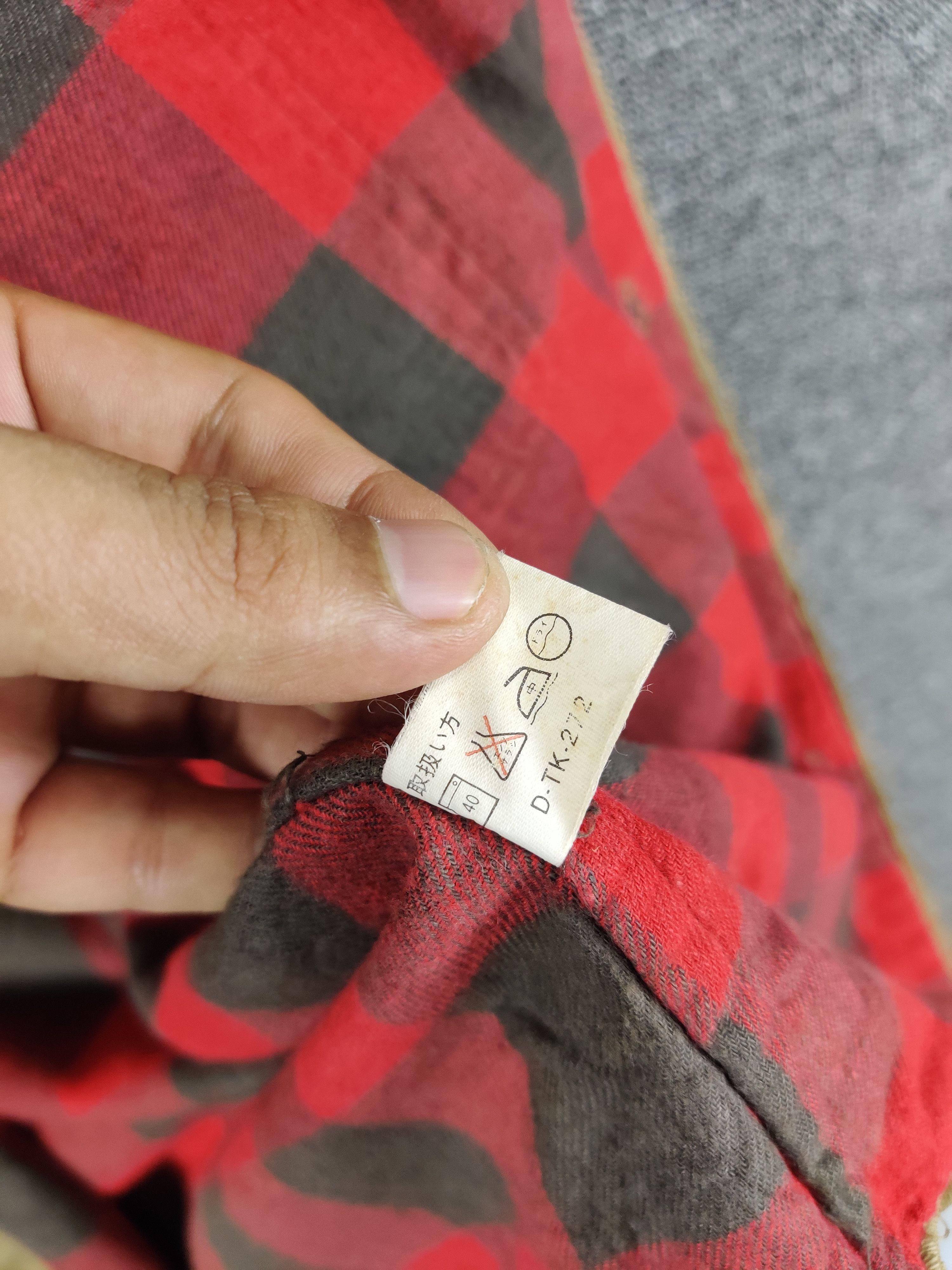 Japanese Brand Vintage Japanese Brand Checkered Shirt Button Up By Tit-Tup Size US M / EU 48-50 / 2 - 10 Thumbnail