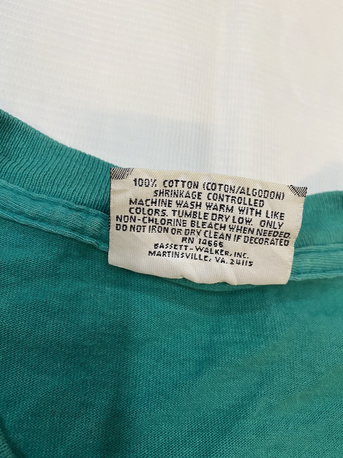Vintage Vintage Alaska Tee Size US XL / EU 56 / 4 - 4 Thumbnail