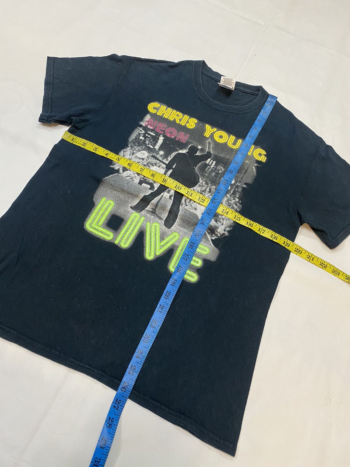 Band Tees Chris Young Tee Size US M / EU 48-50 / 2 - 7 Thumbnail
