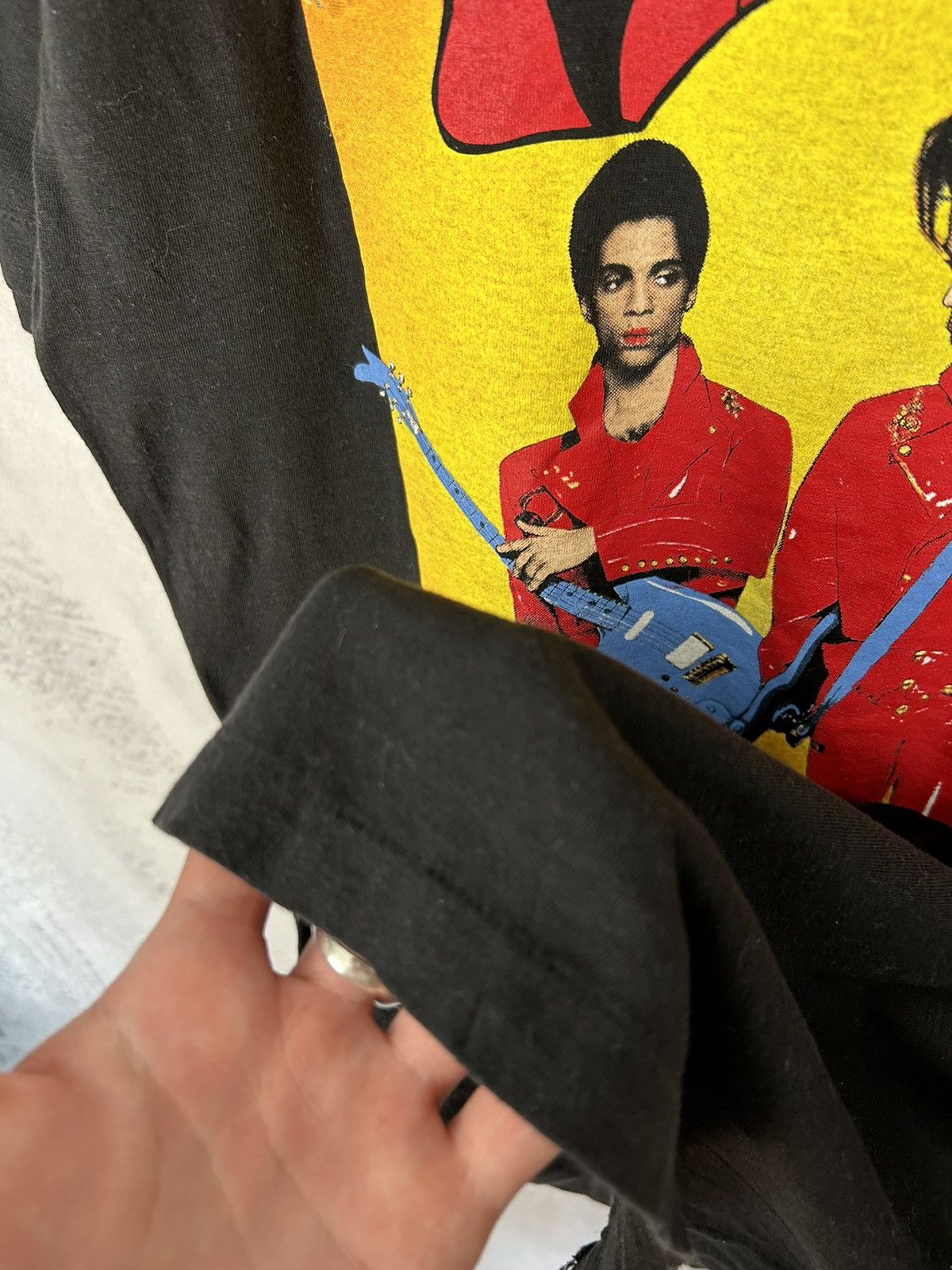 Band Tees Vintage Price 1990 Rare Art Graphic Rock Band Alternative Size US XL / EU 56 / 4 - 6 Thumbnail