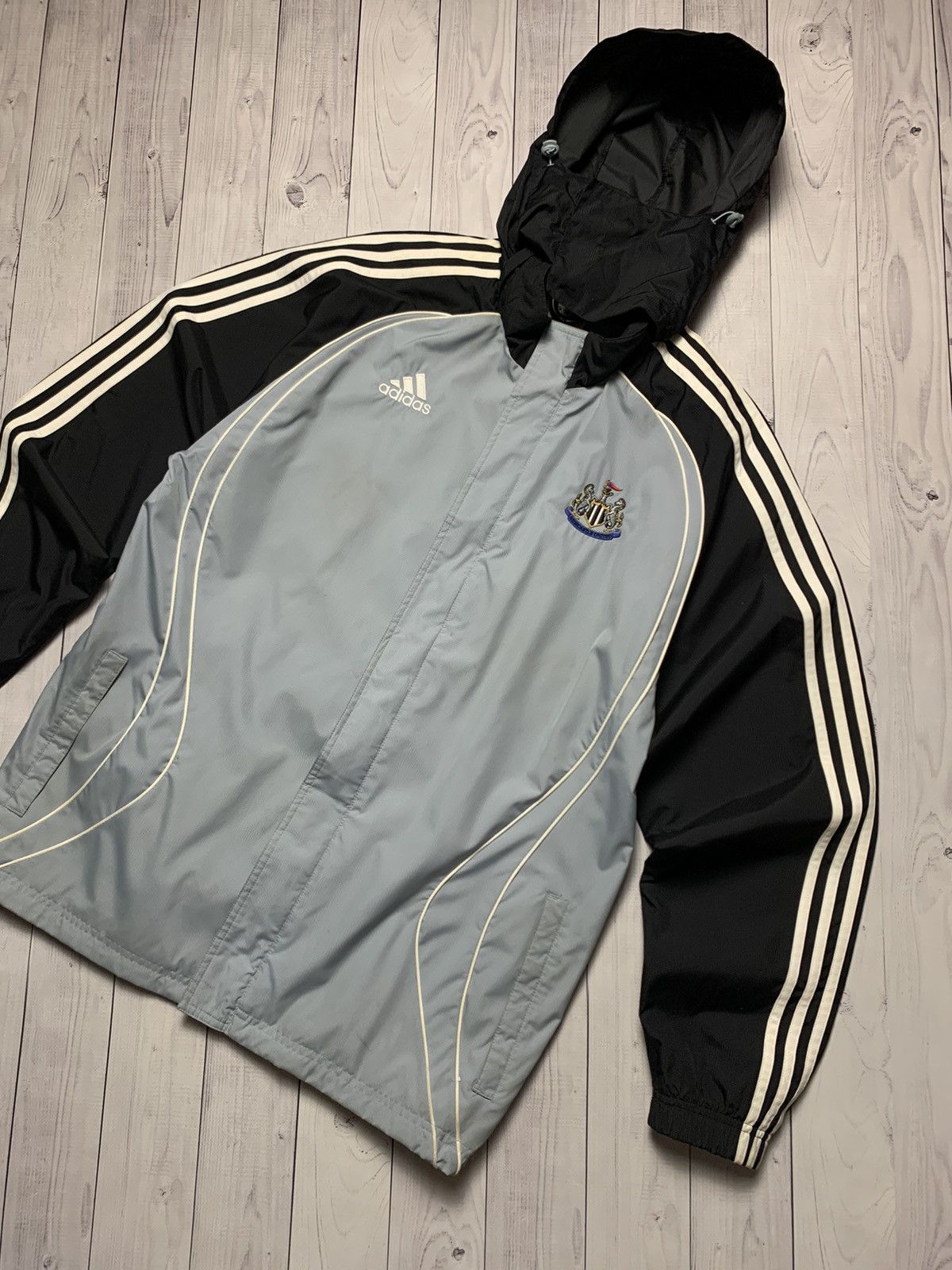 Adidas × Vintage Vintage New Castle United jacket adidas size S Size US S / EU 44-46 / 1 - 2 Thumbnail