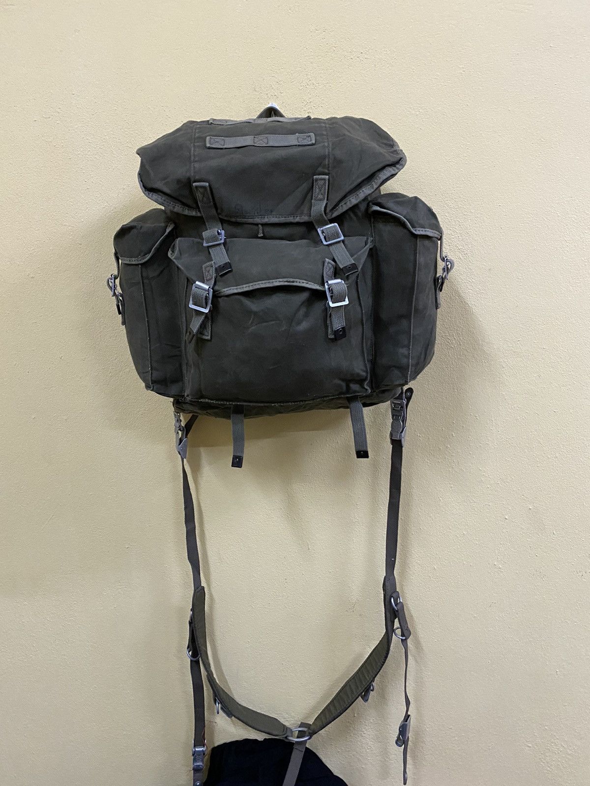 Vintage VINTAGE ARMY JAPAN BAGPACK Size ONE SIZE - 1 Thumbnail