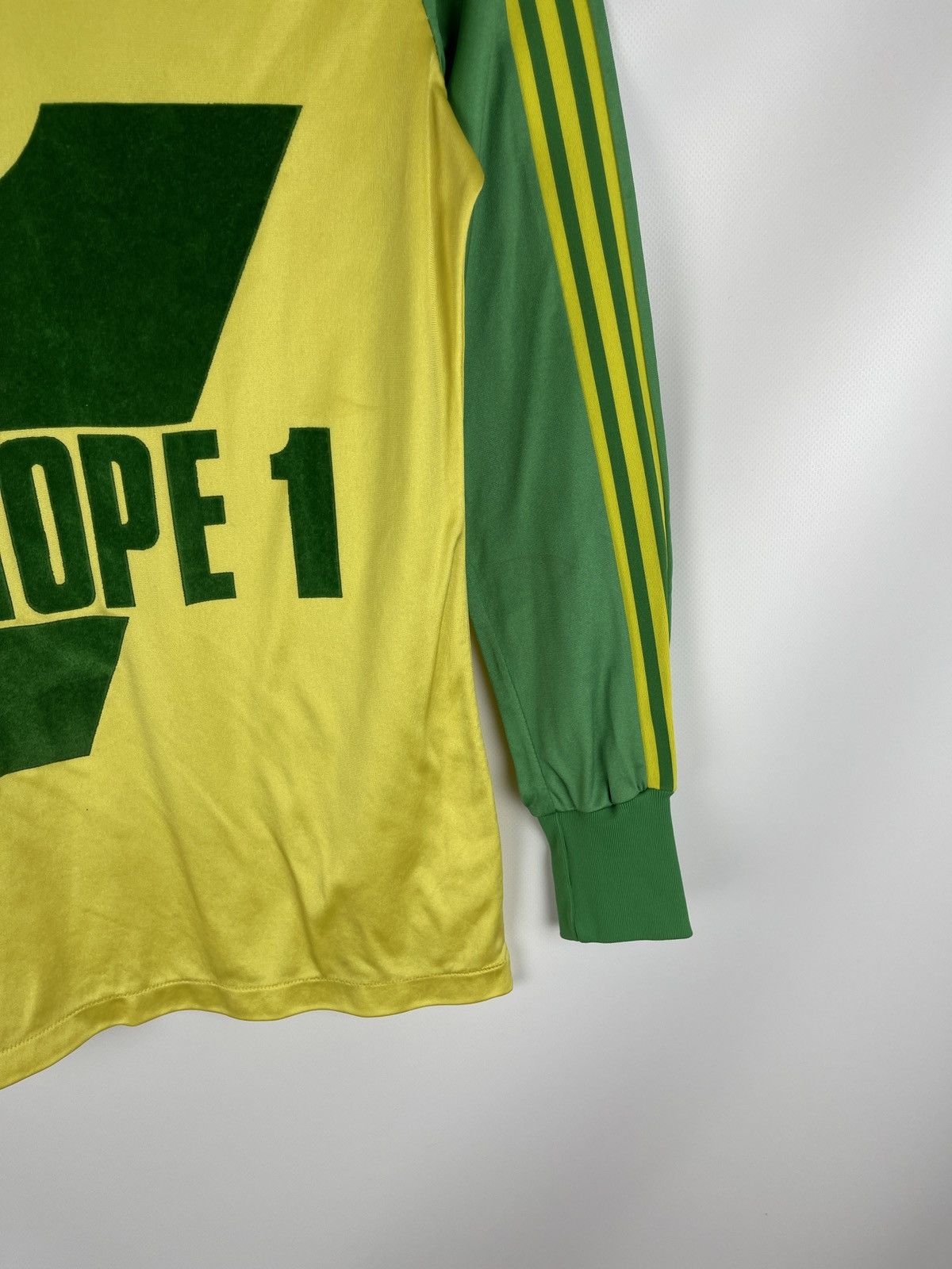 Adidas Adidas Nantes 1977 1979 home soccer jersey football shirt Size US S / EU 44-46 / 1 - 4 Thumbnail