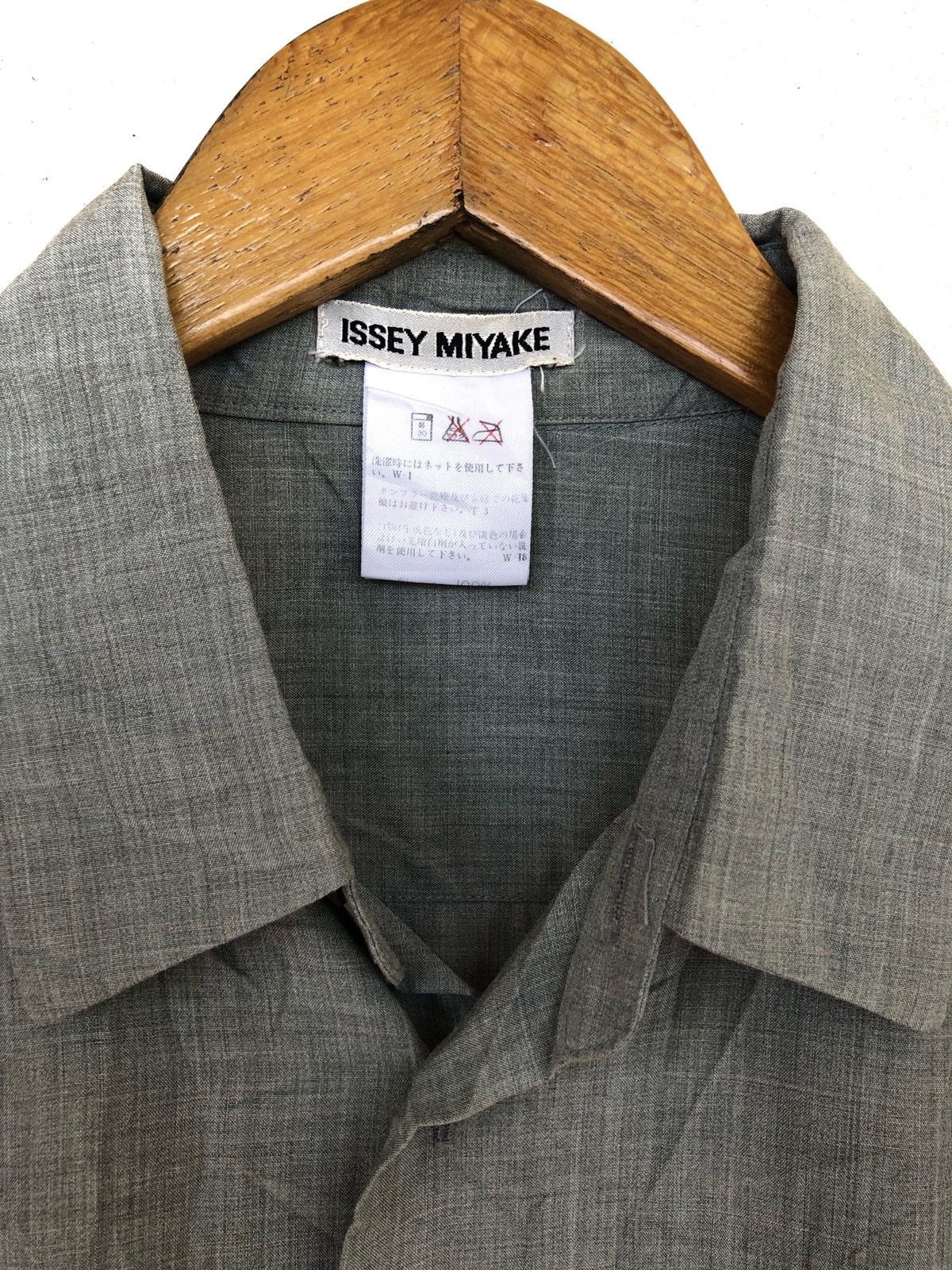 Pleats Please Issey Miyake Issey Miyake Unusual Pleat Bottom O/S Button Shirt Size US L / EU 52-54 / 3 - 7 Thumbnail