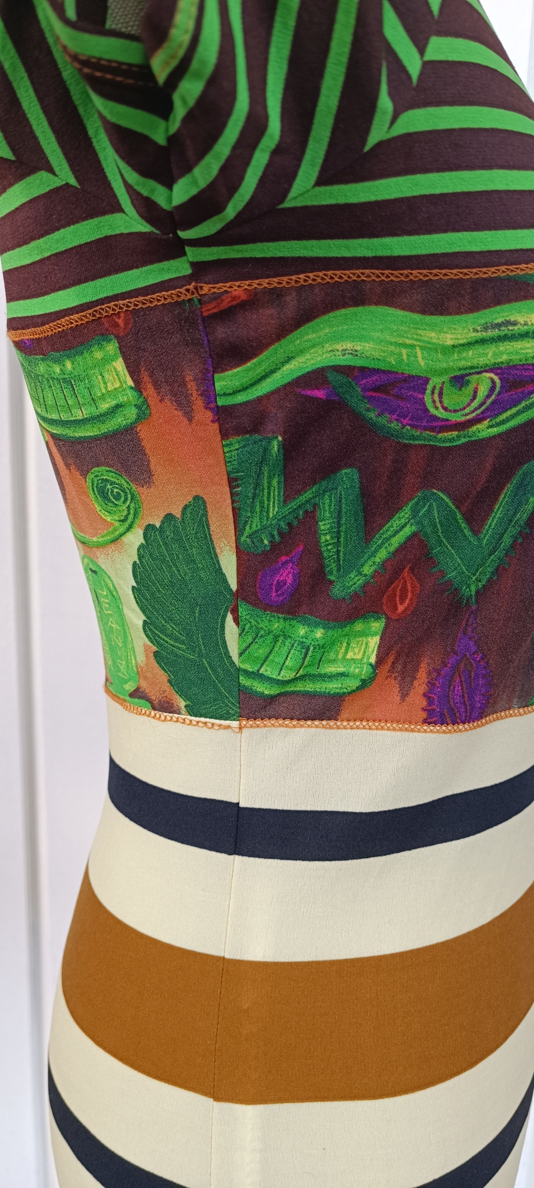 Jean Paul Gaultier 90's - Egyptian hieroglyphics-inspired motifs top Size M / US 6-8 / IT 42-44 - 25 Thumbnail
