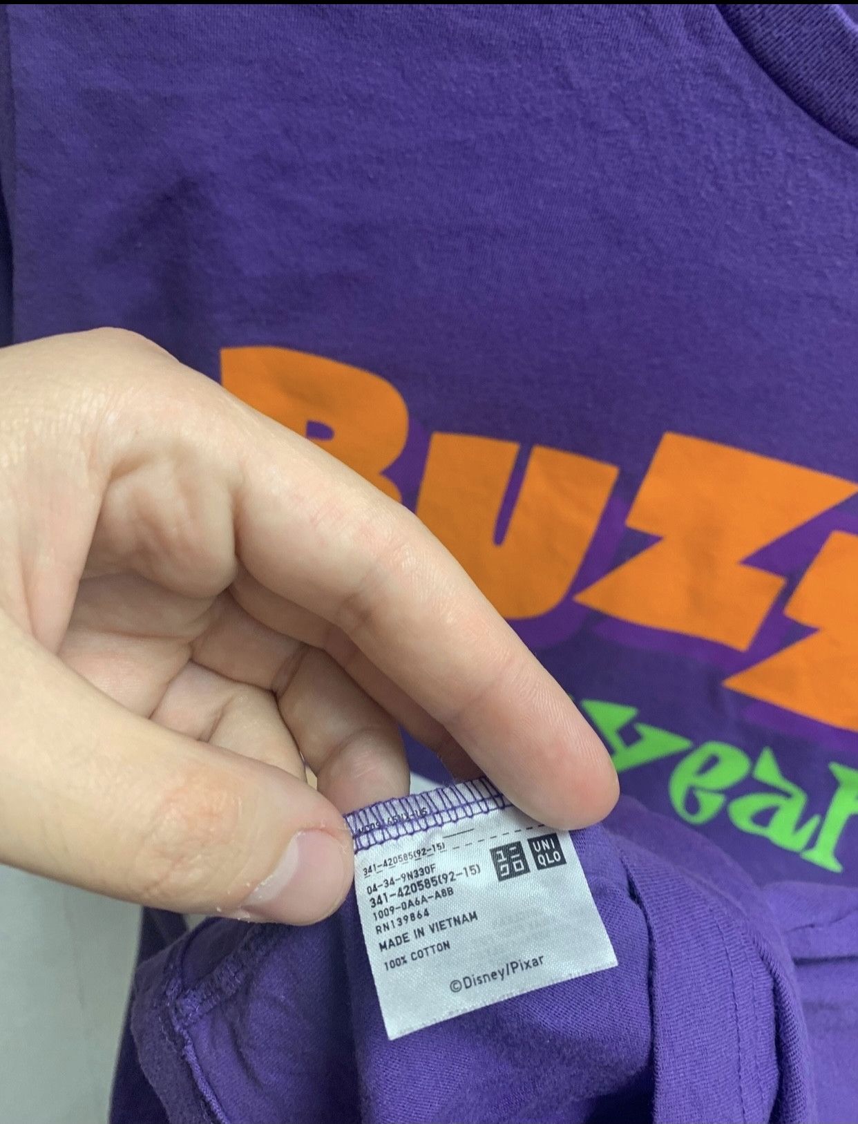 Disney Uniqlo Disney buzz big logo t-shirt L size Size US L / EU 52-54 / 3 - 4 Thumbnail