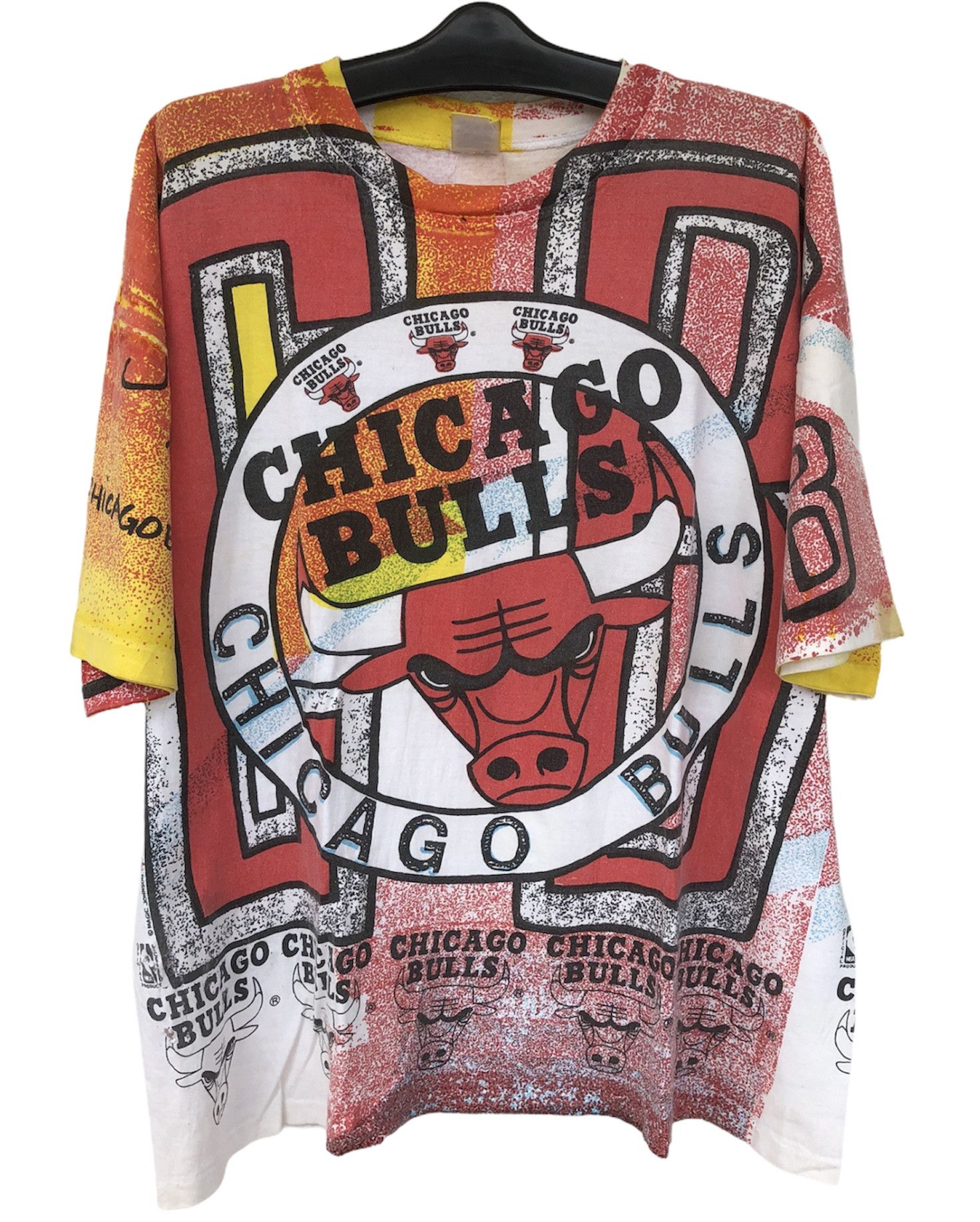 NBA Vintage Chicago Bulls Fullprint By Magic Johnson Tshirt Size US XXL / EU 58 / 5 - 1 Thumbnail