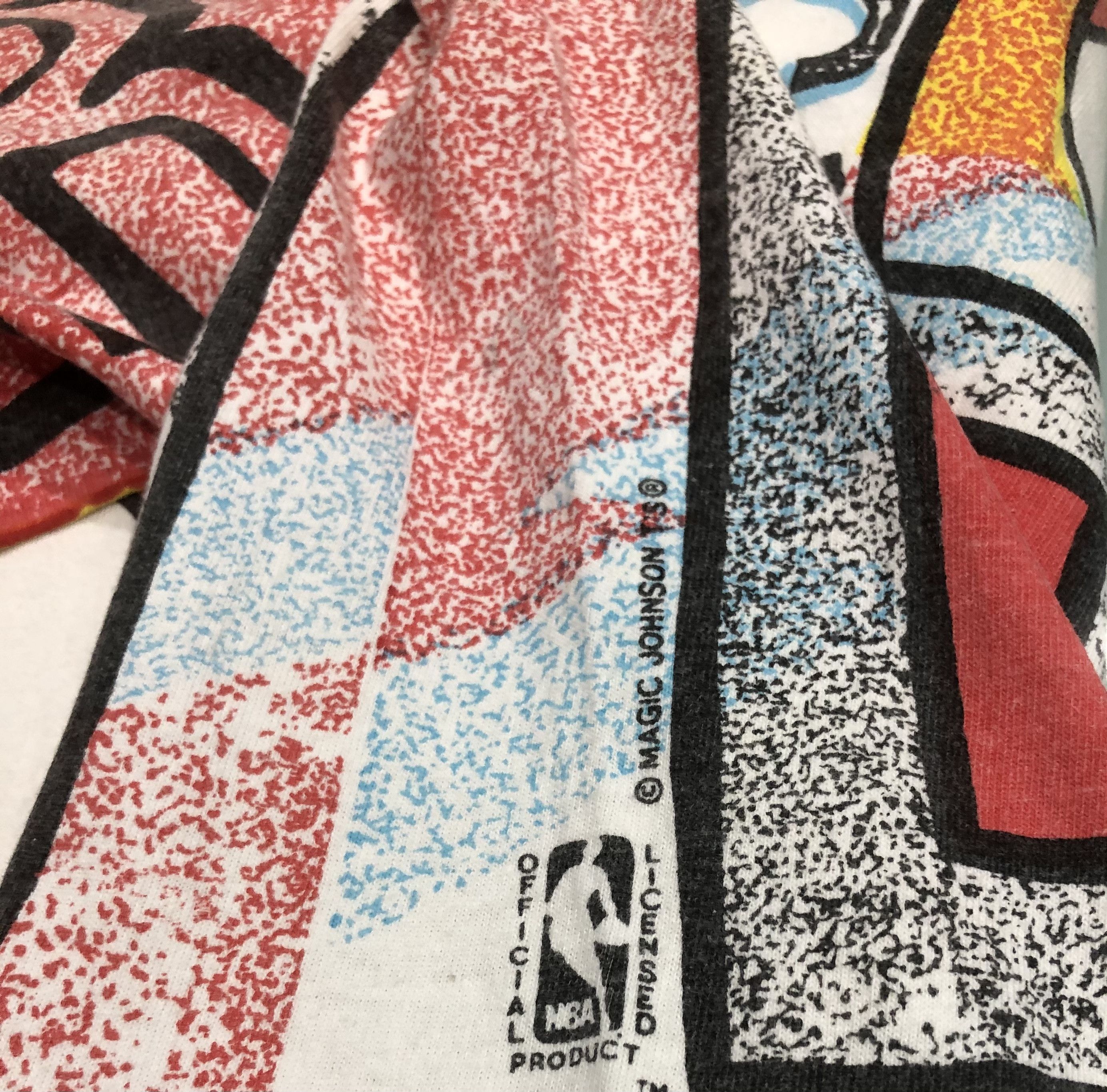NBA Vintage Chicago Bulls Fullprint By Magic Johnson Tshirt Size US XXL / EU 58 / 5 - 9 Thumbnail