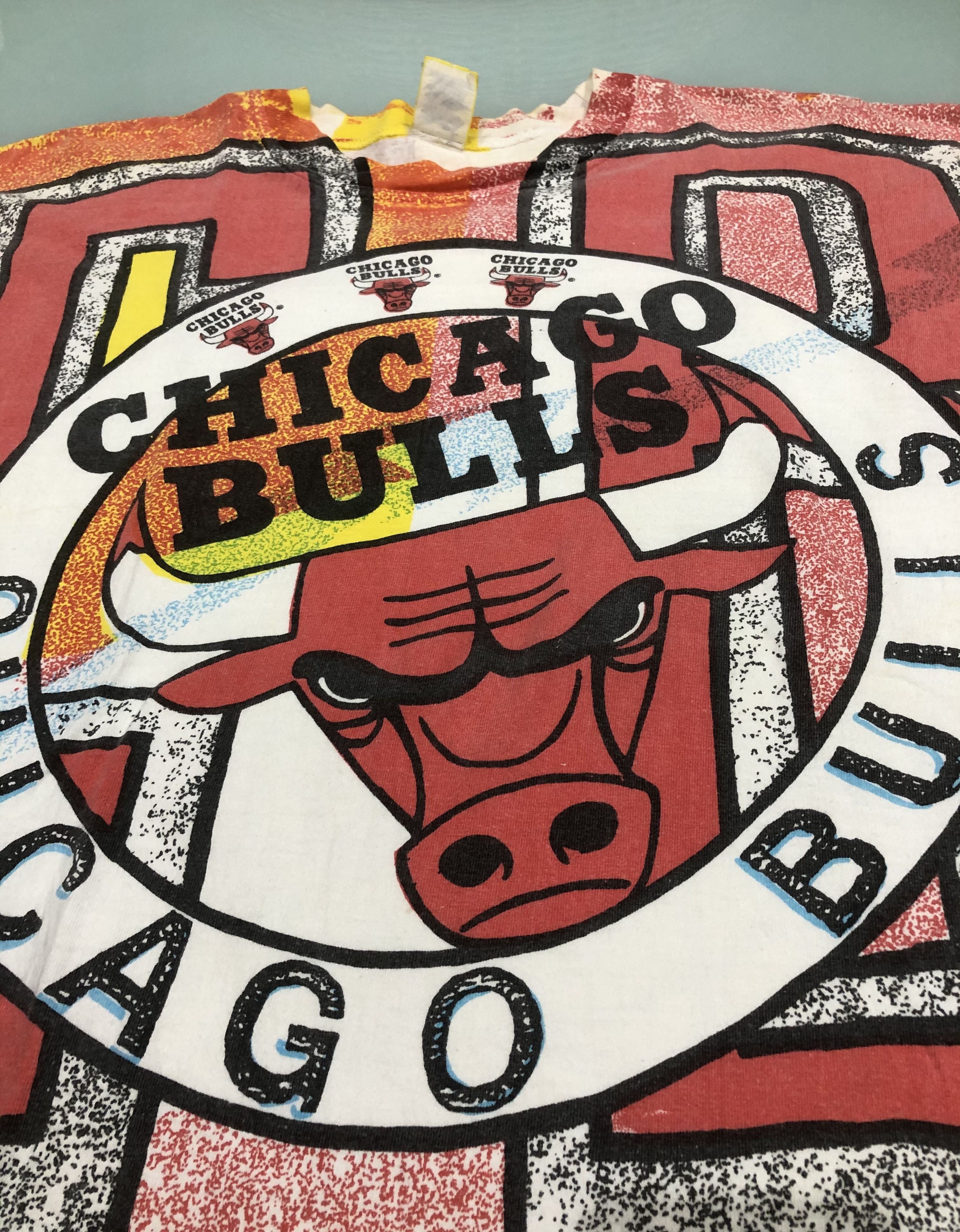 NBA Vintage Chicago Bulls Fullprint By Magic Johnson Tshirt Size US XXL / EU 58 / 5 - 3 Thumbnail