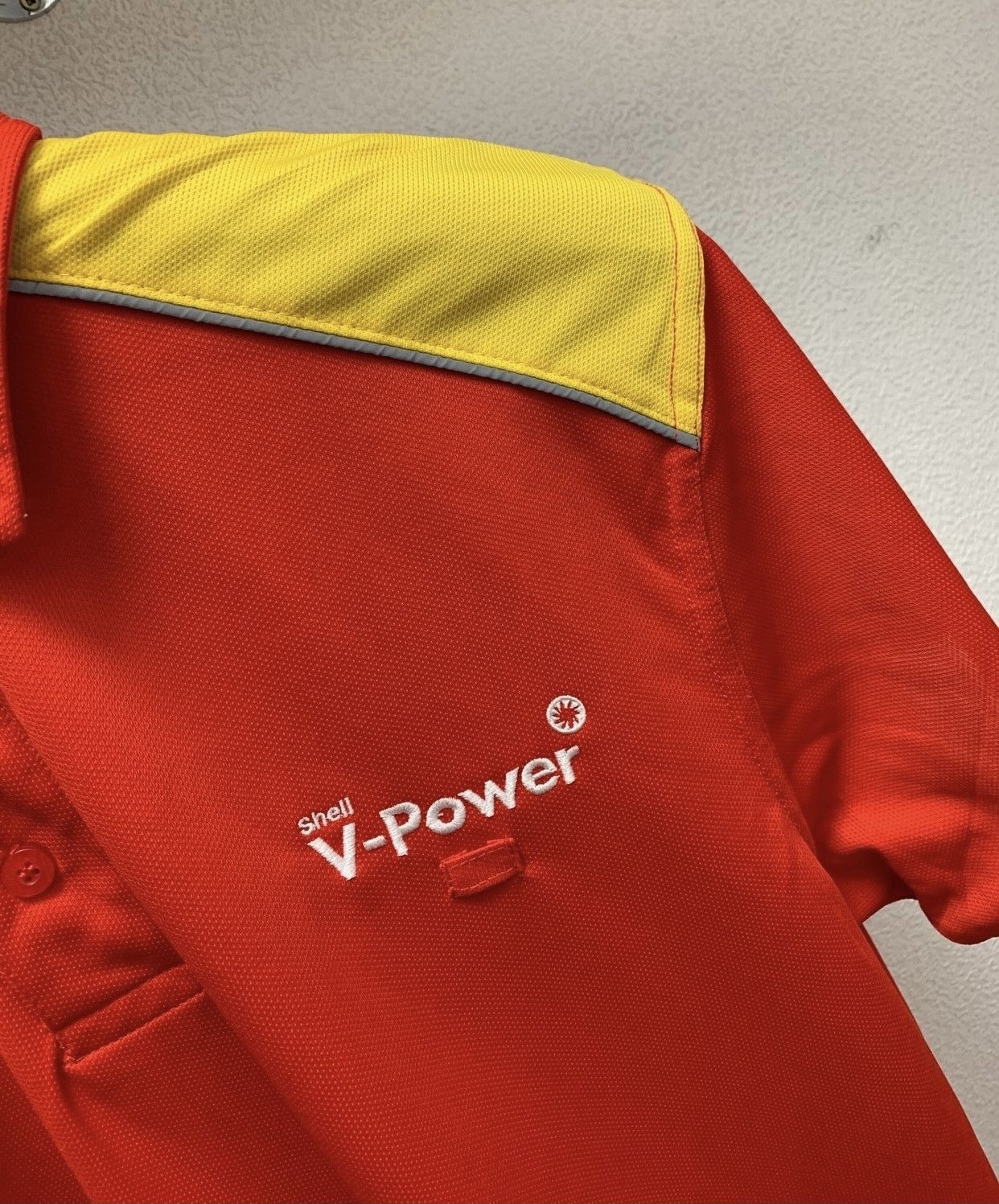 Ferrari Ferrari shell big logo red polo L size red vintage Size US L / EU 52-54 / 3 - 4 Thumbnail