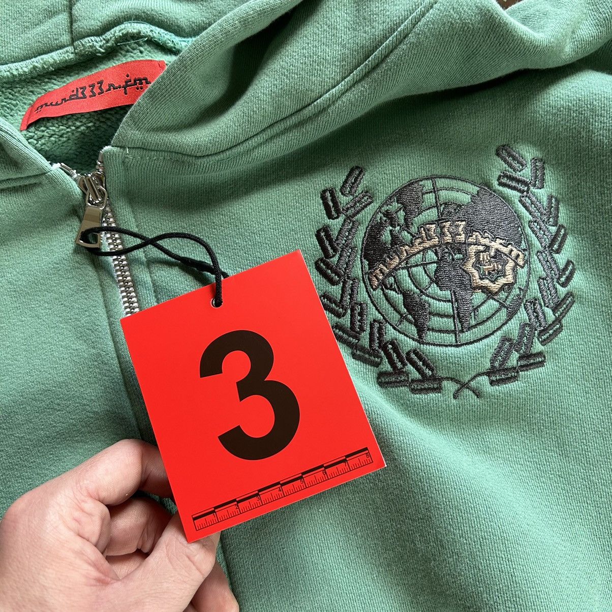 Aris Tatalovich × murd333r.fm PEACEMAKER BOXY CROPPED HEAVYWEiGHT ZiP UP HOODiE GREEN Size US L / EU 52-54 / 3 - 5 Thumbnail