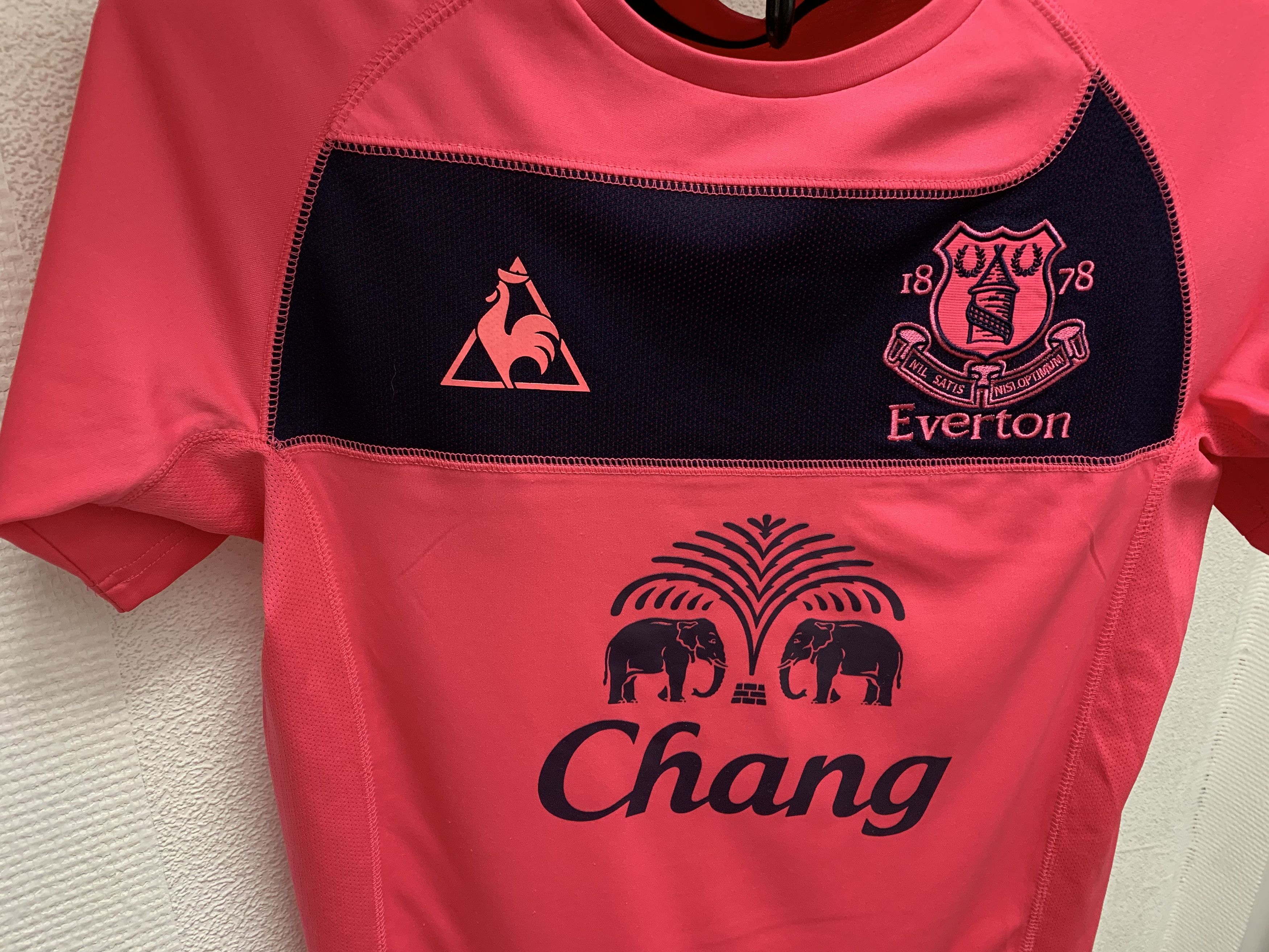 Le Coq Sportif Everton le coq sportif pink soccer jersey S Chang Size US S / EU 44-46 / 1 - 2 Thumbnail