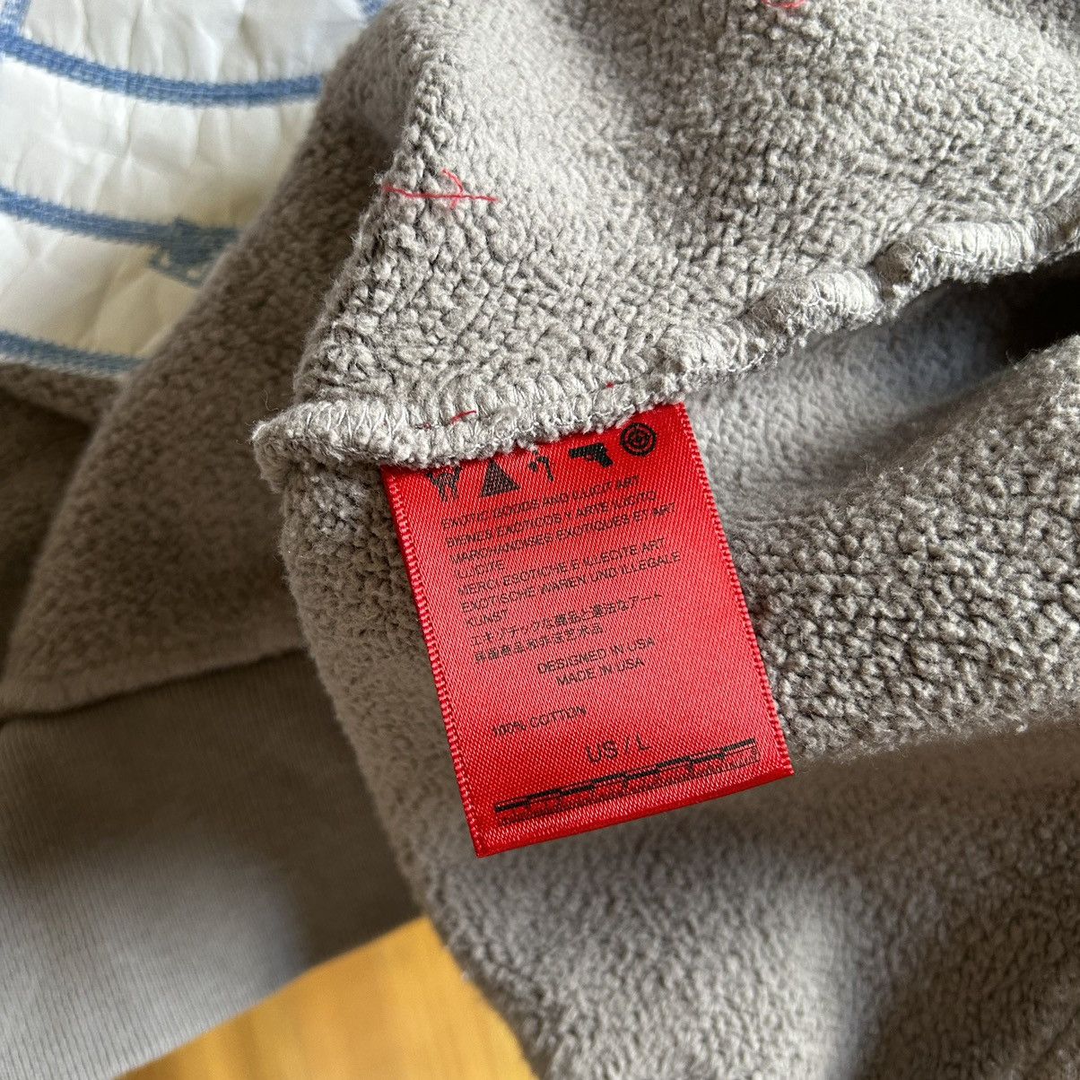 Aris Tatalovich × murd333r.fm PEACEMAKER BOXY CROPPED HEAVYWEiGHT ZiP UP HOODiE GREY Size US L / EU 52-54 / 3 - 11 Thumbnail