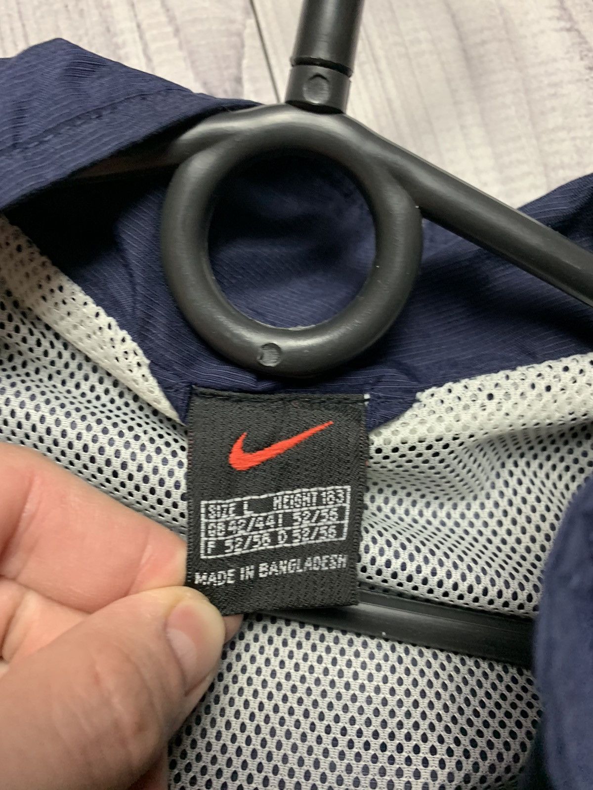 Nike × Vintage Vintage Nike track jacket size L logo Size US L / EU 52-54 / 3 - 3 Thumbnail