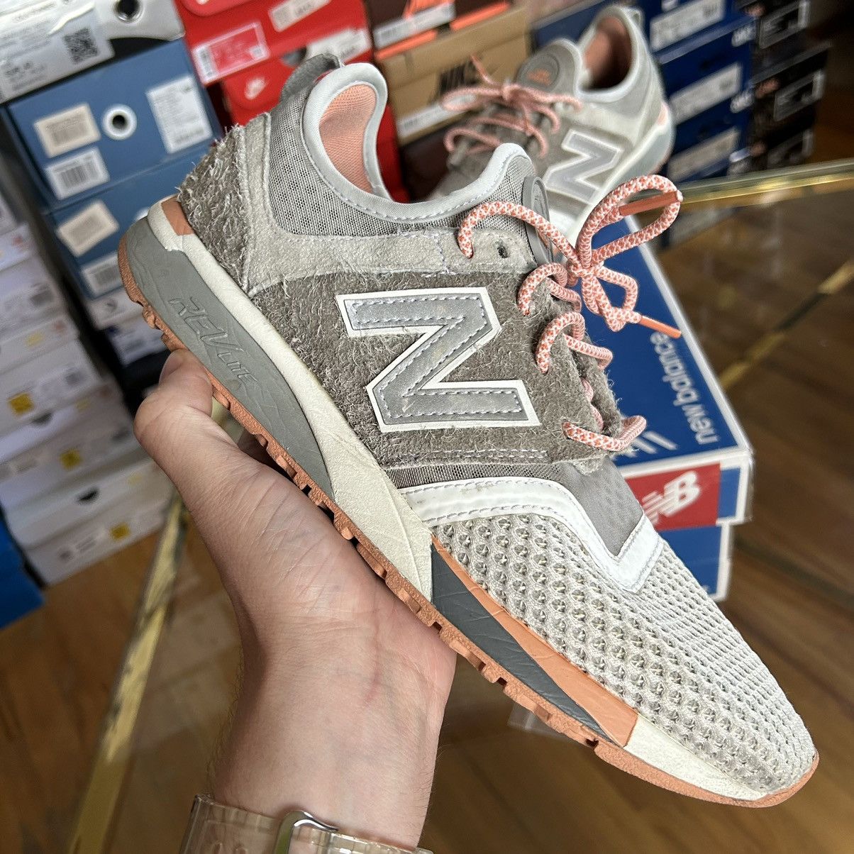 Japanese Brand MRL247MT NEW BALANCE TOKYO RAT LiGHT GREY BRiGHT PiNK MANGO Size US 9 / EU 42 - 3 Thumbnail