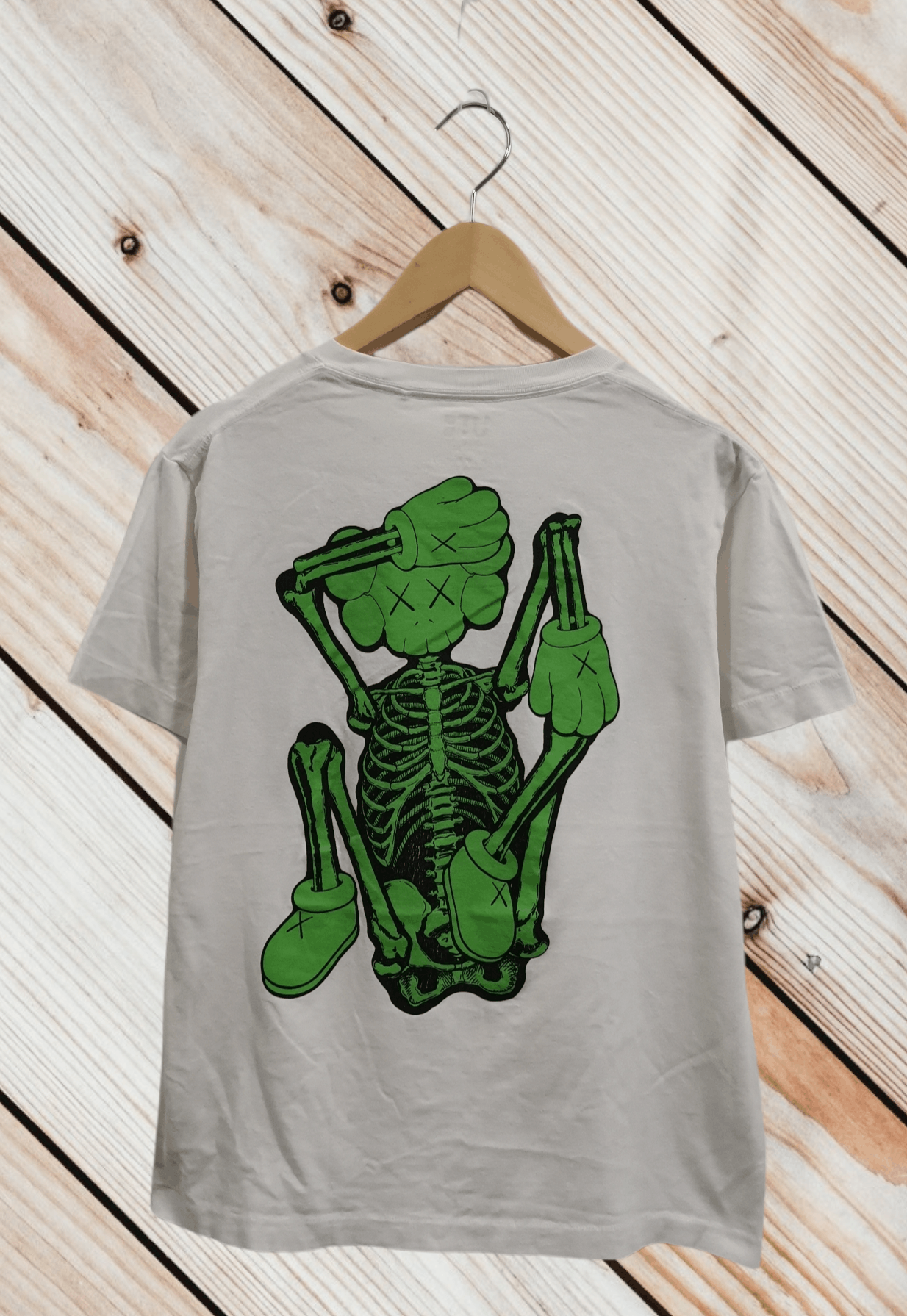 Designer × Kaws × Vintage Kaws Skull Flayed Tee Uniqlo Size US M / EU 48-50 / 2 - 2 Thumbnail