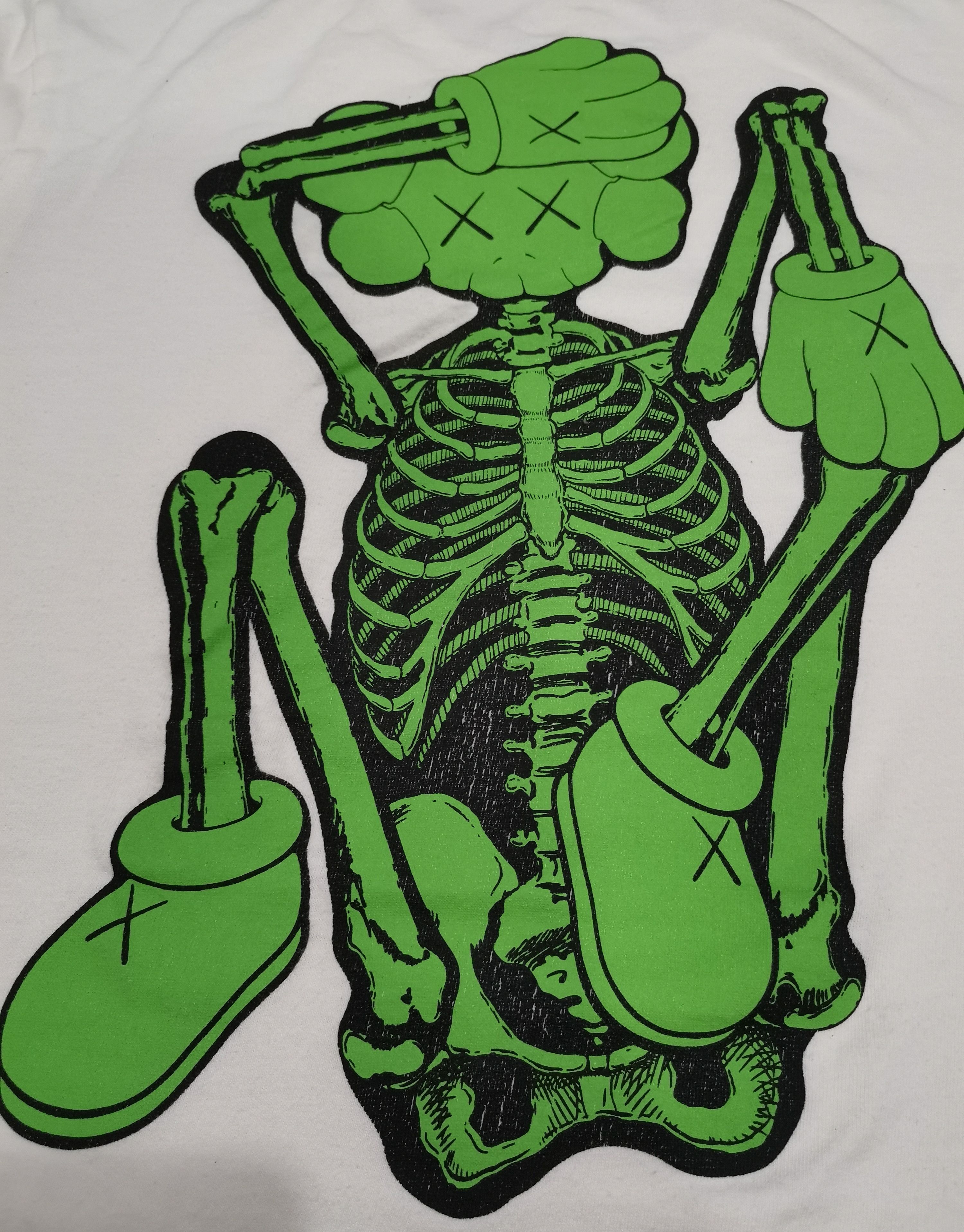 Designer × Kaws × Vintage Kaws Skull Flayed Tee Uniqlo Size US M / EU 48-50 / 2 - 1 Thumbnail