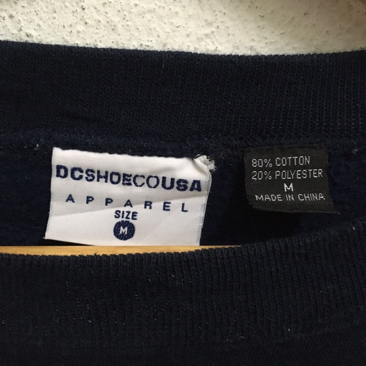 Vintage Vintage DC SHOES Skate Streetwear Center Logo Sweatshirt Size US M / EU 48-50 / 2 - 4 Thumbnail