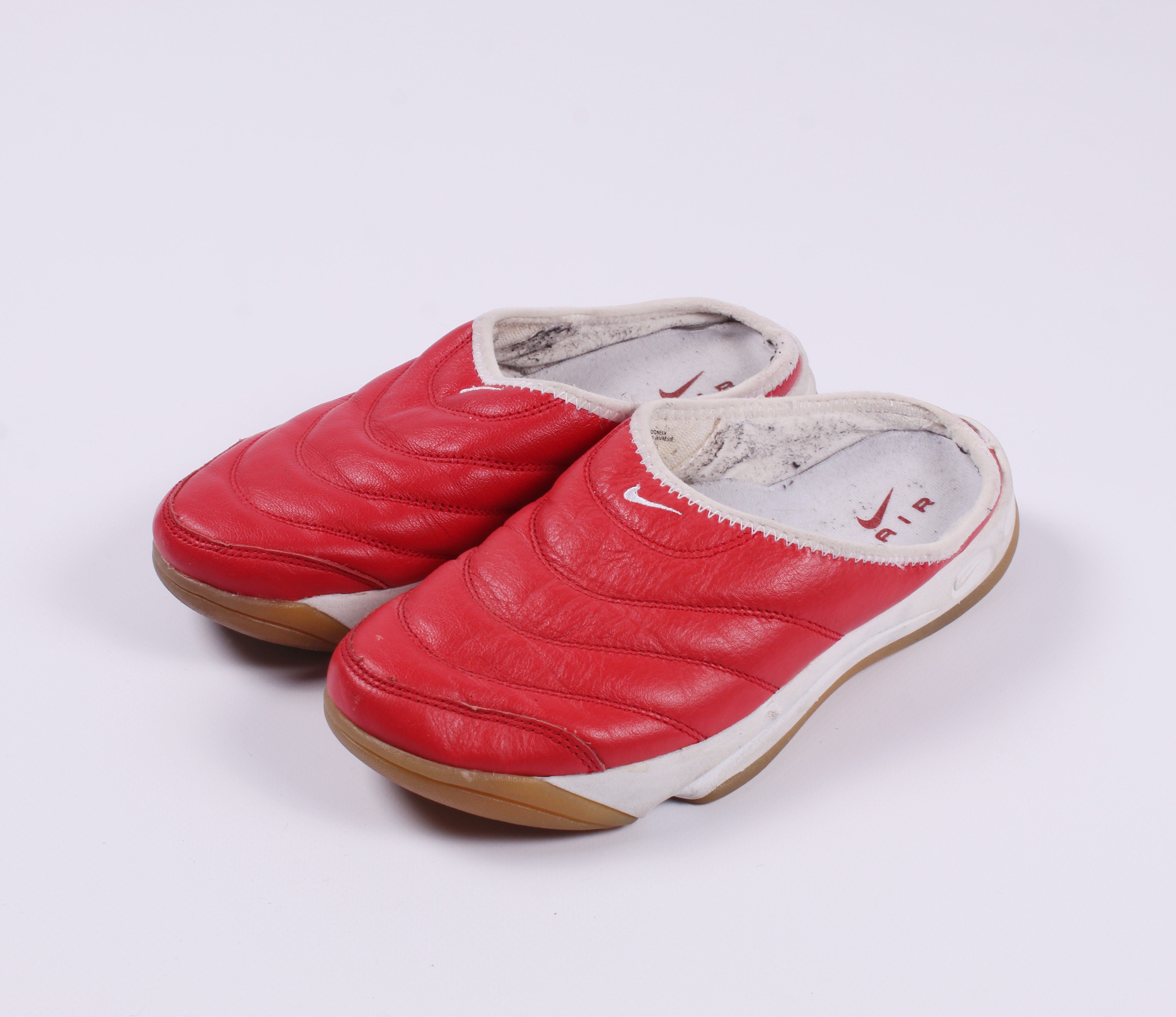 discontinued nike slides