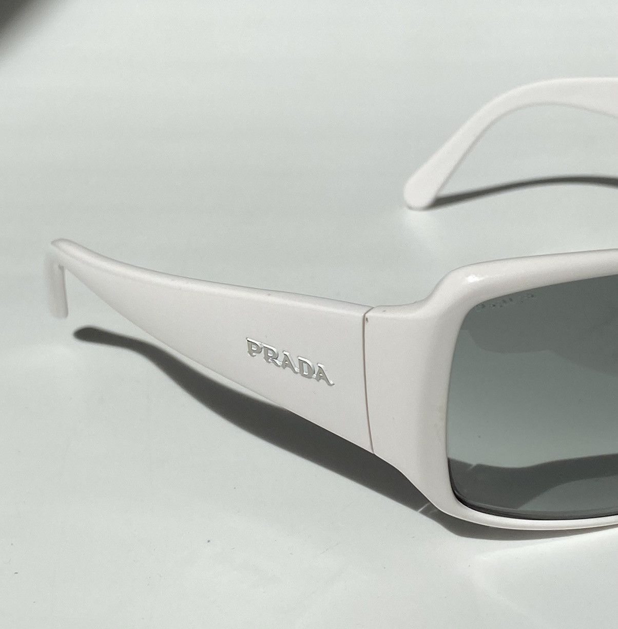 Prada PRADA Logo Square Sunglasses Vintage SPR 09G Size ONE SIZE - 6 Thumbnail