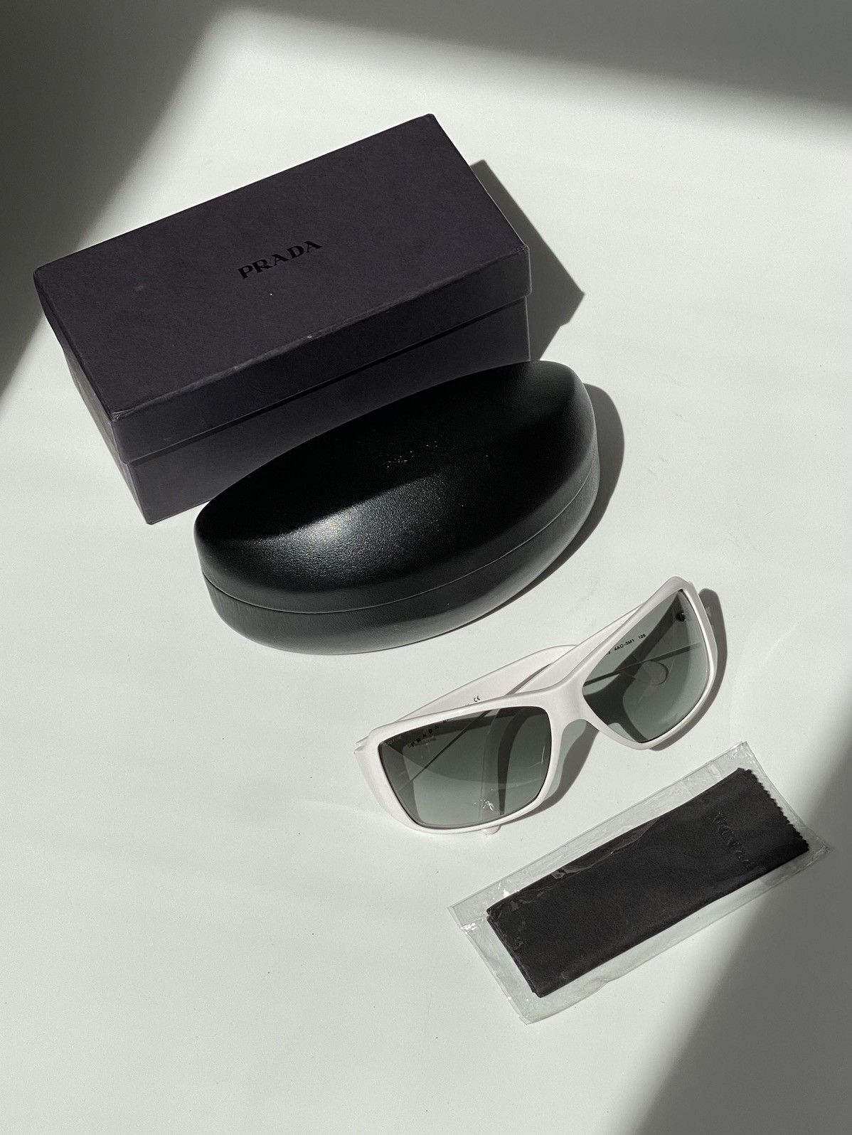 Prada PRADA Logo Square Sunglasses Vintage SPR 09G Size ONE SIZE - 11 Thumbnail