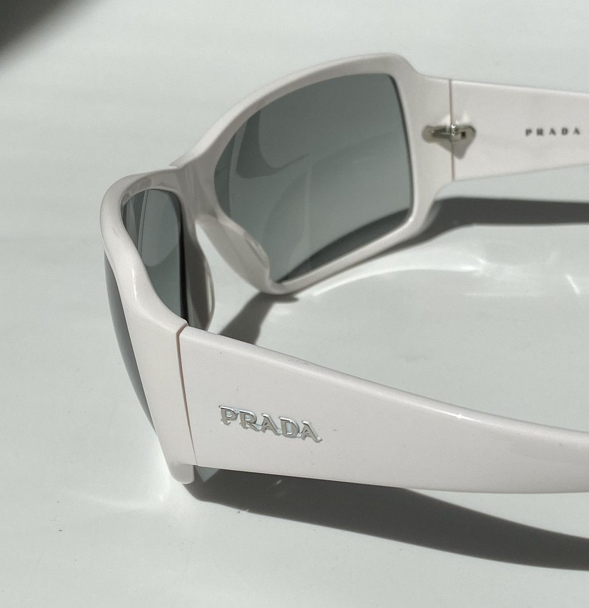 Prada PRADA Logo Square Sunglasses Vintage SPR 09G Size ONE SIZE - 5 Thumbnail