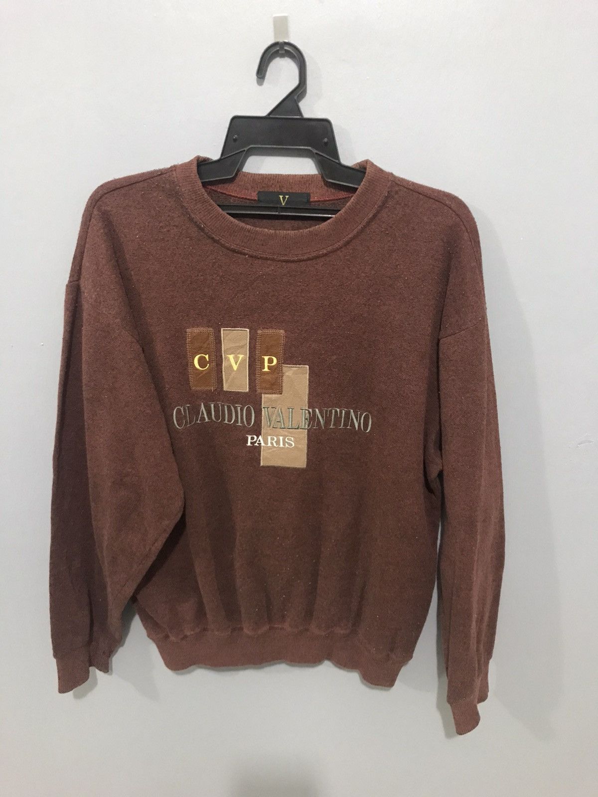Vintage Claudio Valentino Embroidered Spell Out Sweatshirt